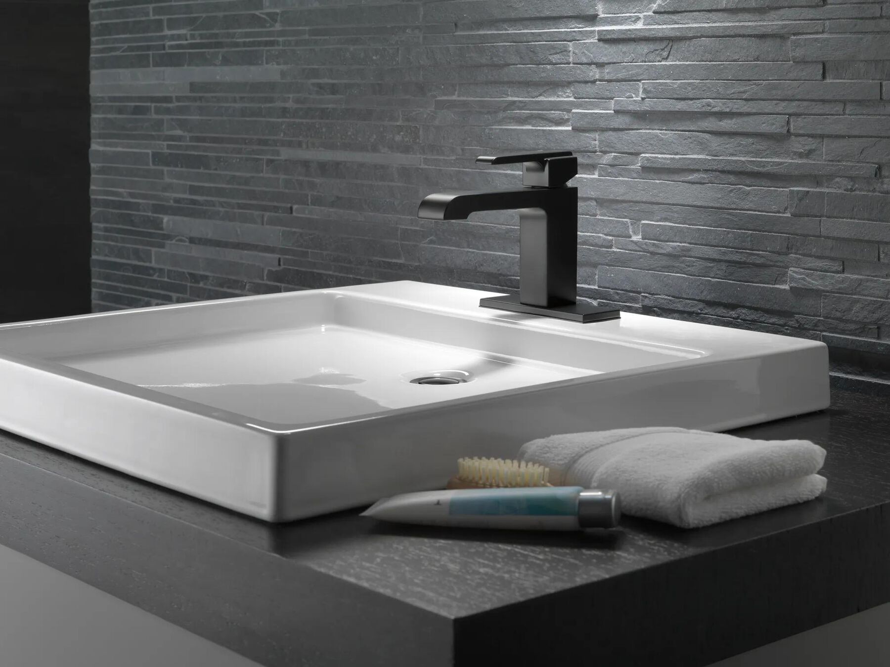 Single Handle Bathroom Faucet