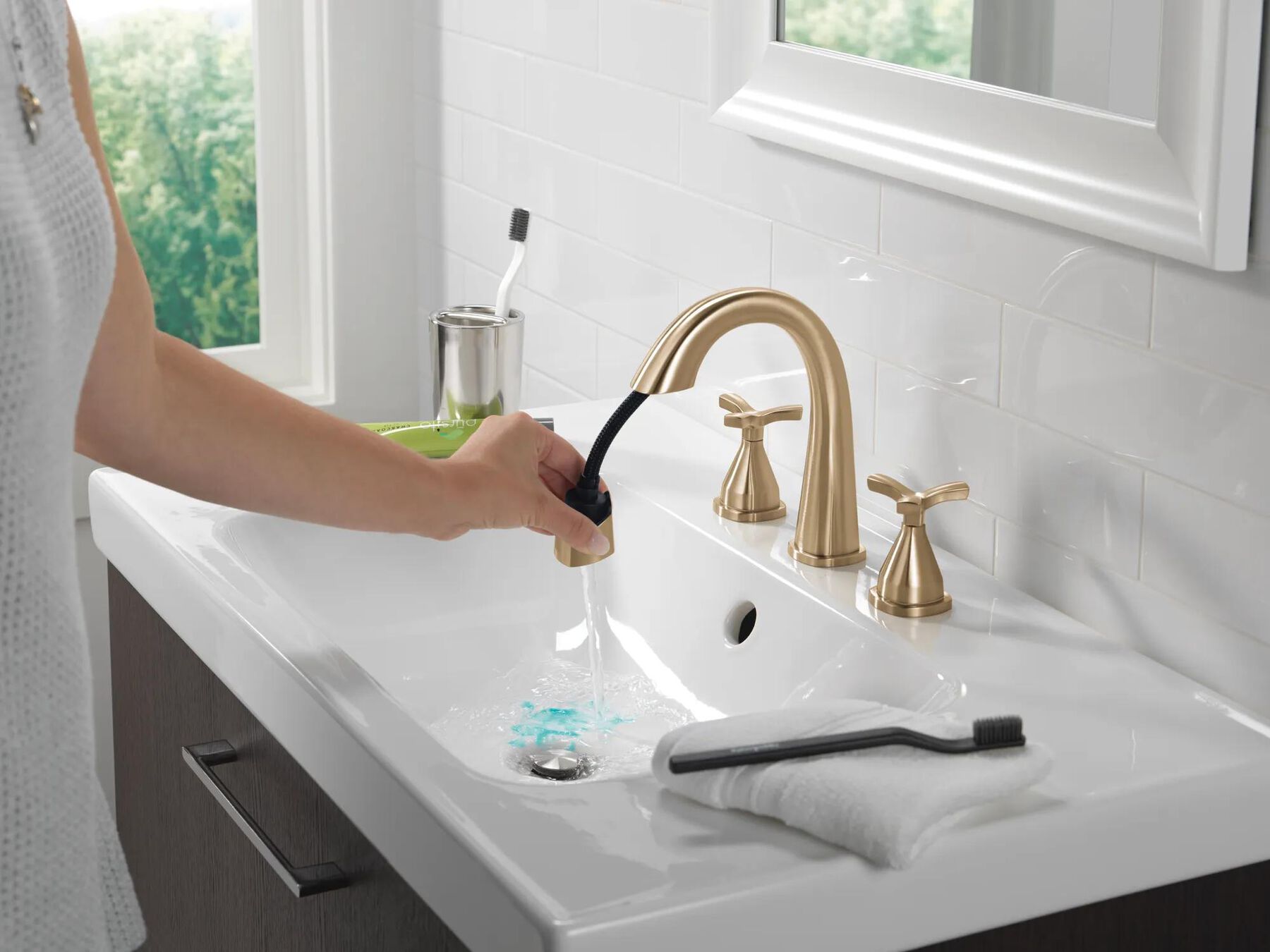 Two Handle Widespread Pull Down Bathroom Faucet