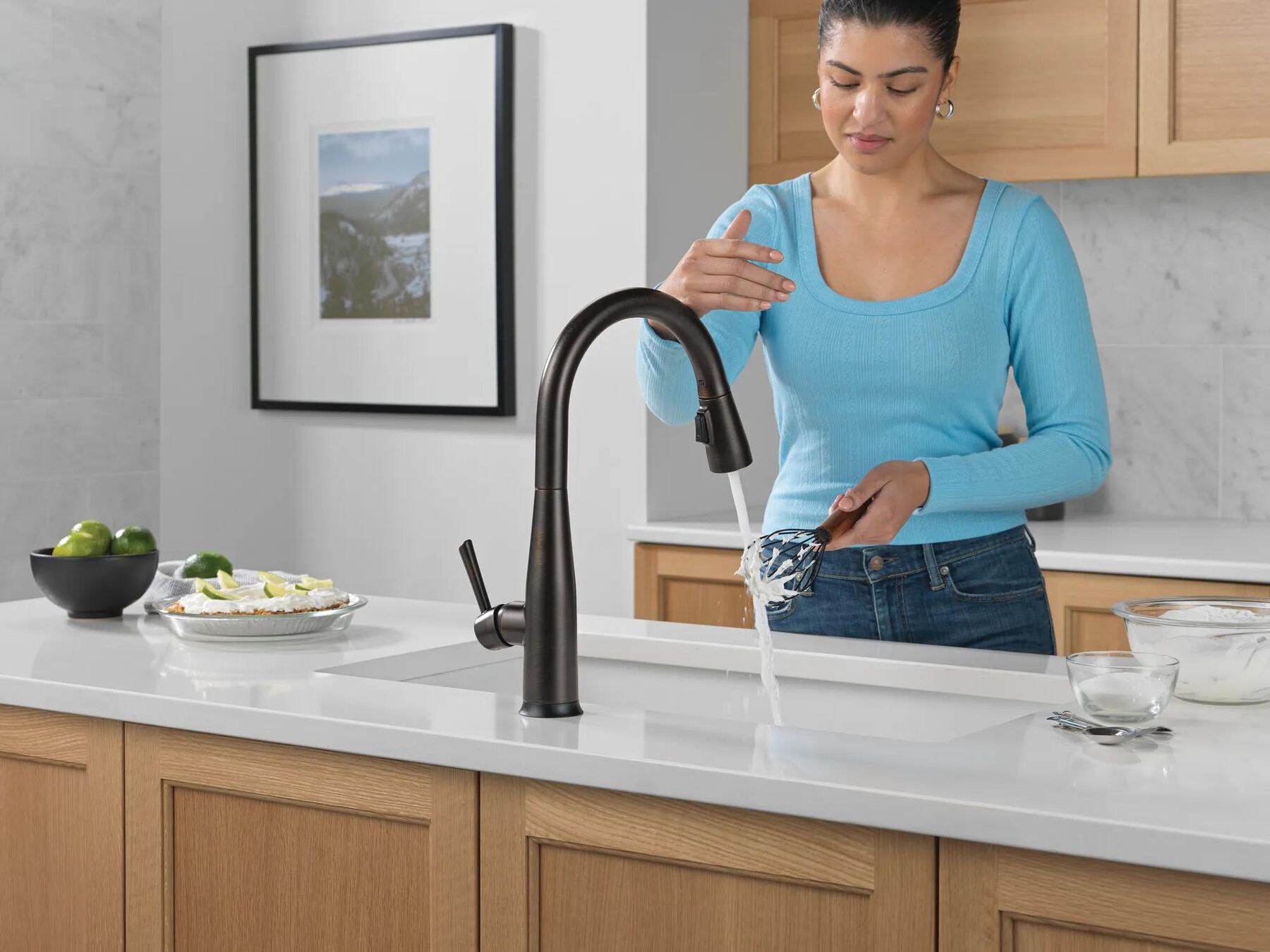 Touch<sub>2</sub>O&reg; Technology Kitchen Faucet with Touchless Technology