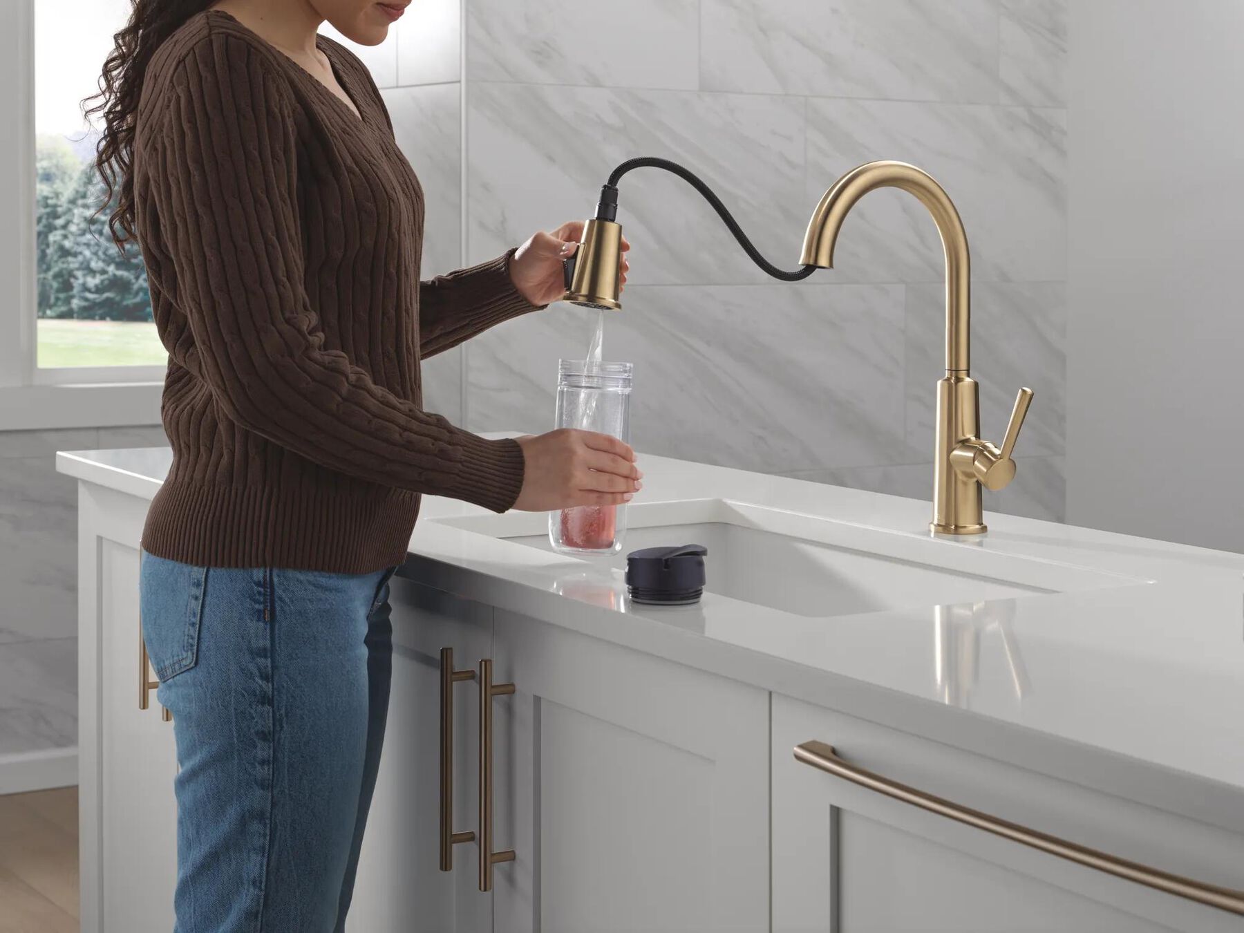 Single Handle Pull-Down Kitchen Faucet (Recertified)