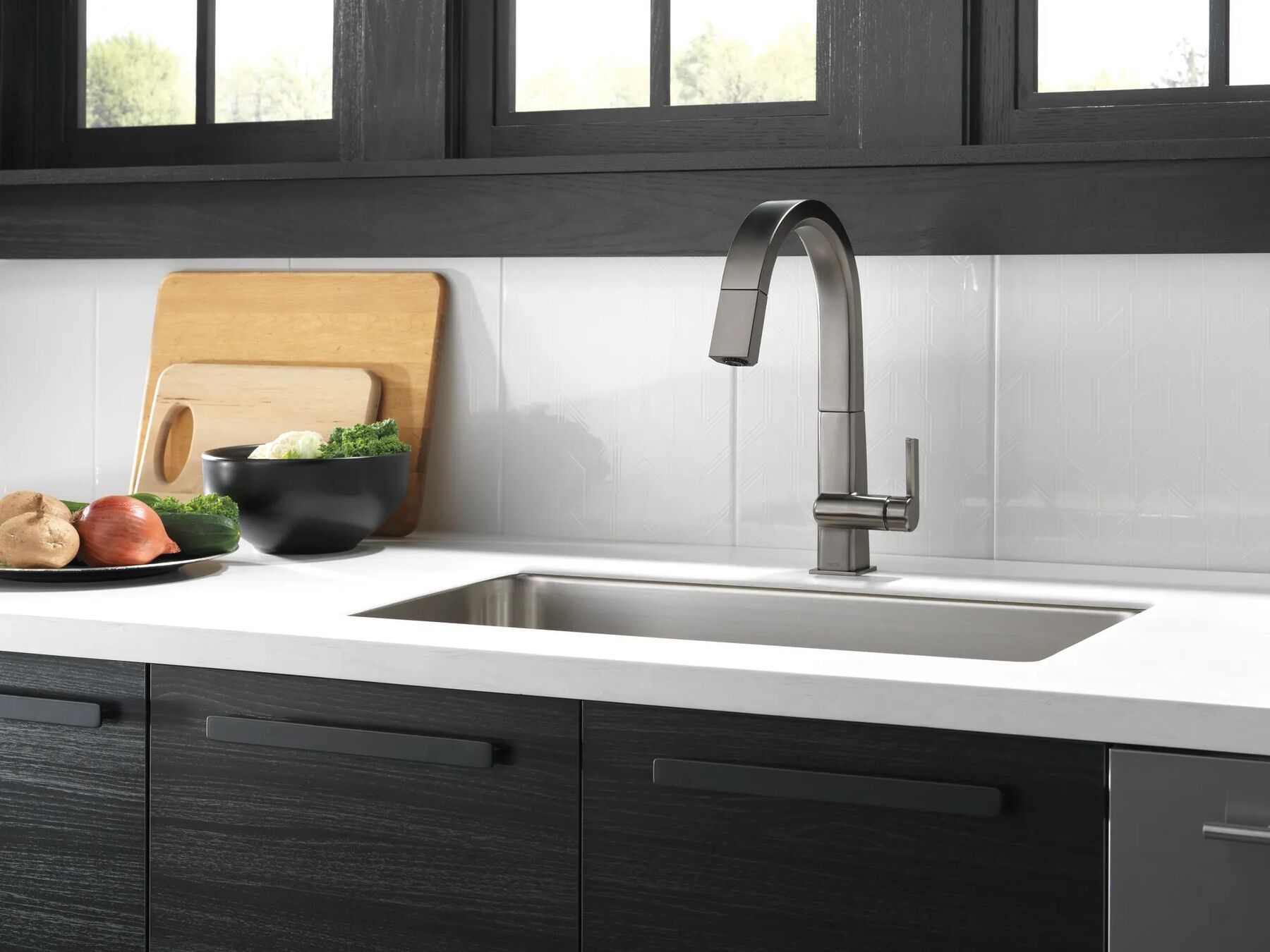Single Handle Pull Down Kitchen Faucet