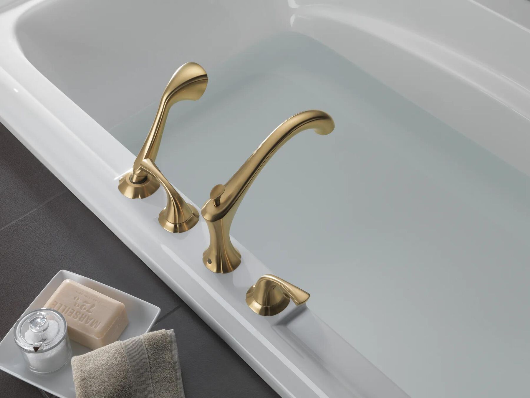 Roman Tub with Hand Shower Trim