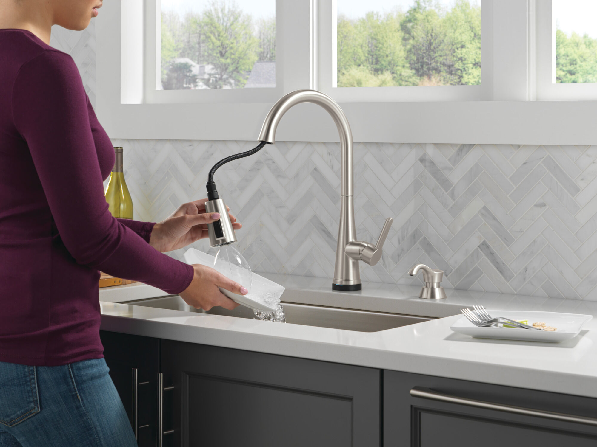 Single Handle Pull-Down Touch2O® Technology Kitchen Faucet with