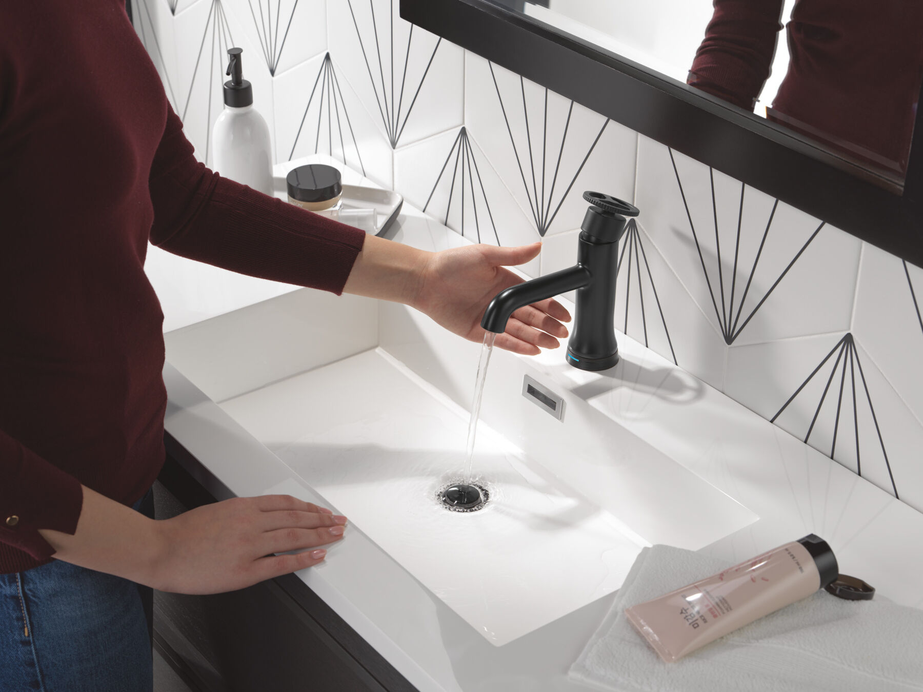 Touch2O Bathroom Faucet with Touchless Technology