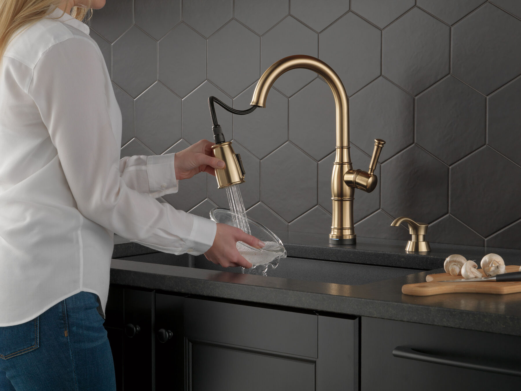 Single Handle Pull-Down Kitchen Faucet with Touch<sub>2</sub>O&reg; Technologyand Soap Dispenser