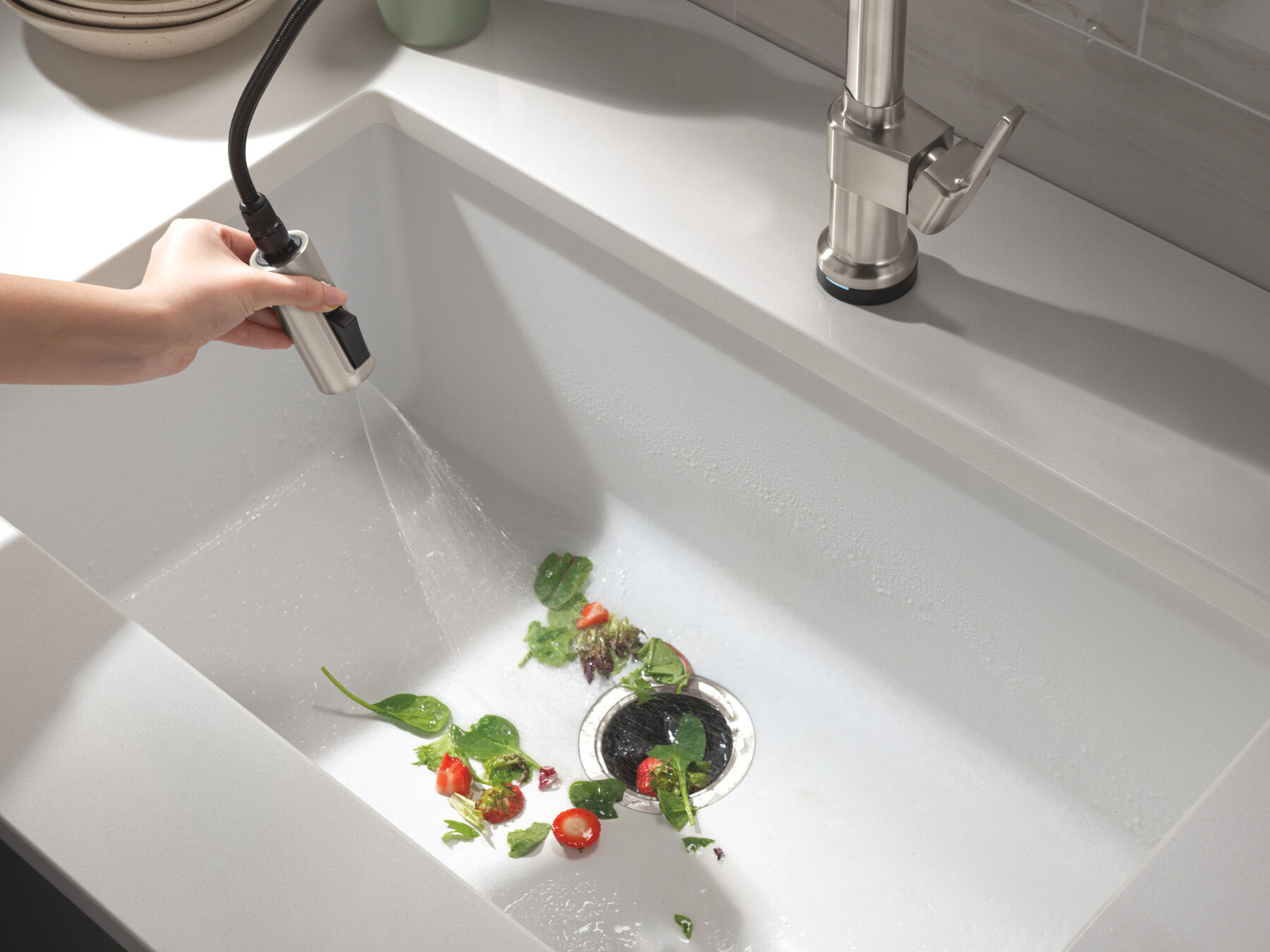 Touch2O&reg; with Touchless Technology Single Handle Pull-Down Kitchen Faucet