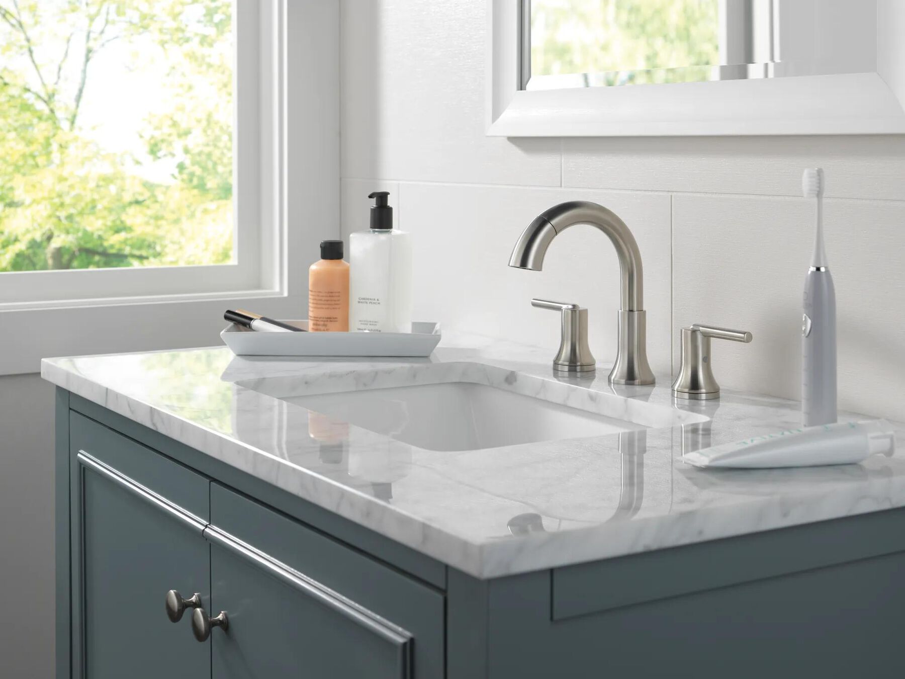Two Handle Widespread Pull Down Bathroom Faucet