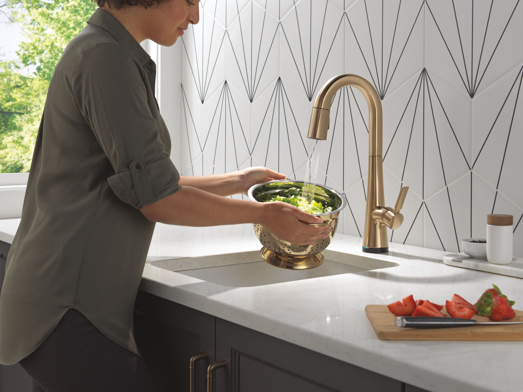 Touch2O&reg; Bar / Prep Faucet with Touchless Technology