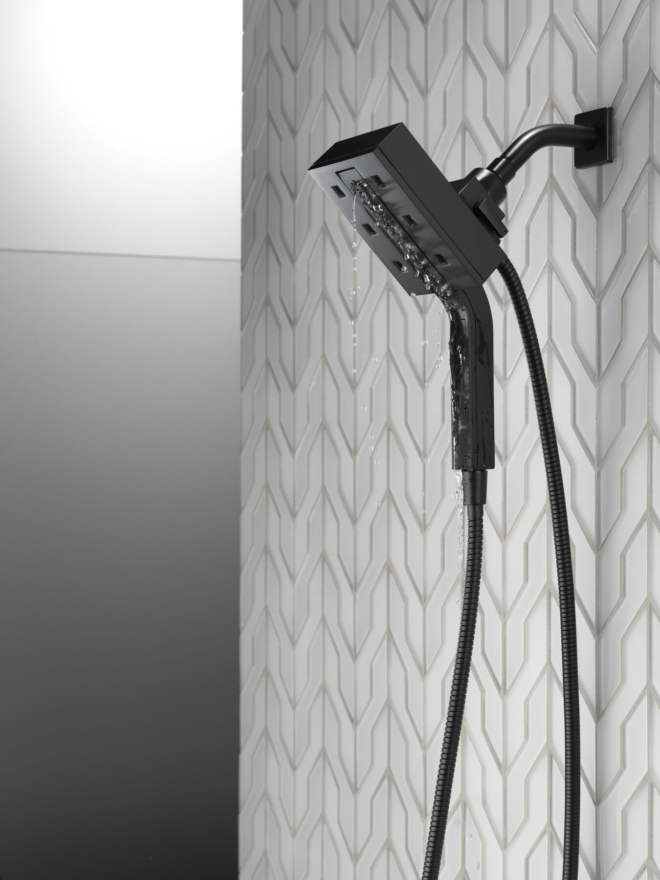 H<sub>2</sub>Okinetic&reg; In2ition&reg; 4-Setting Two-in-One Shower