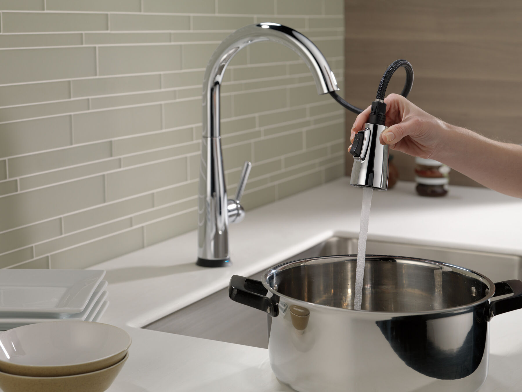 VoiceIQ&reg; Single Handle Pull-Down Faucet with Touch<sub>2</sub>O&reg; Technology