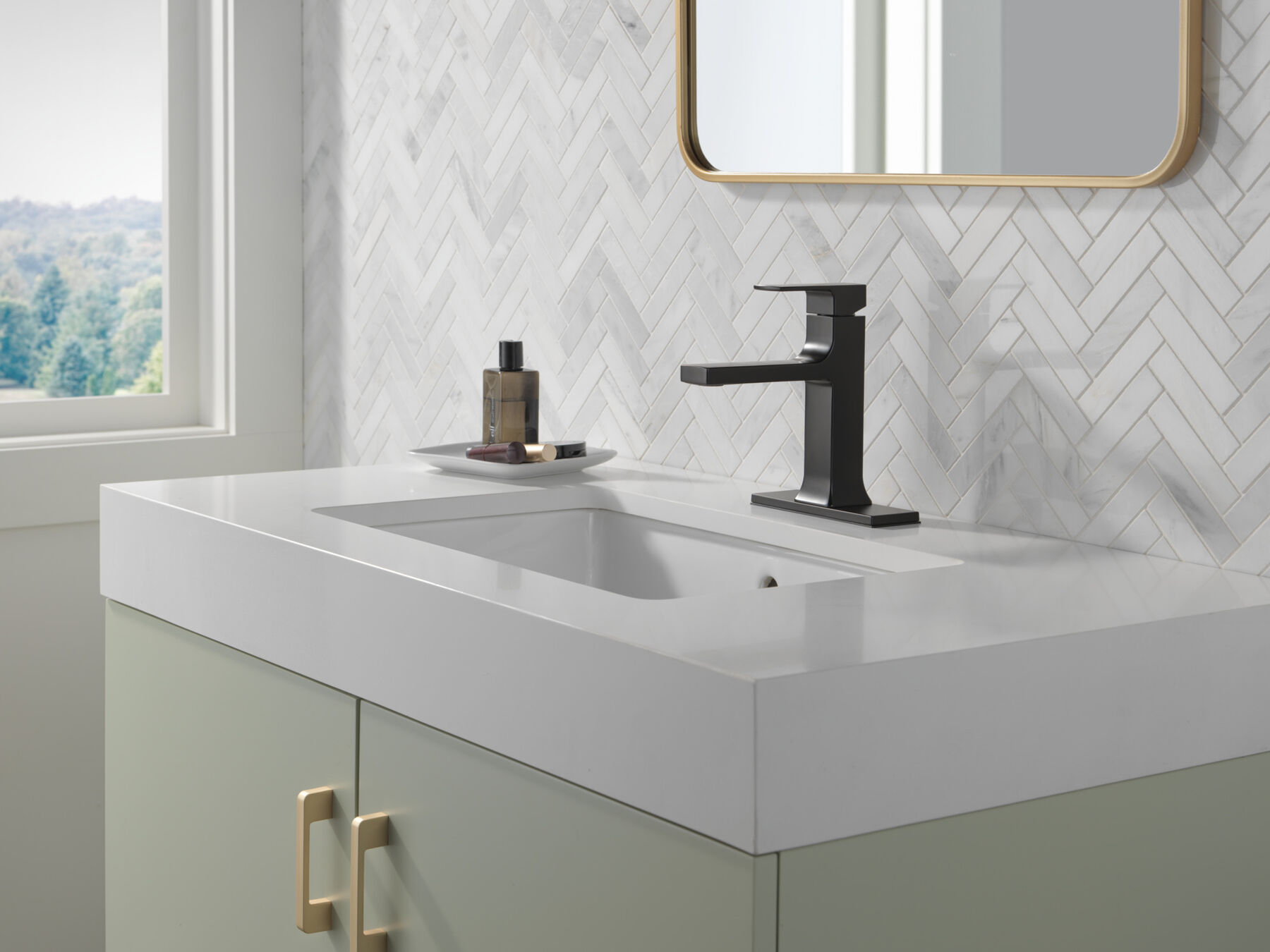 Single Handle Bathroom Faucet (Recertified)