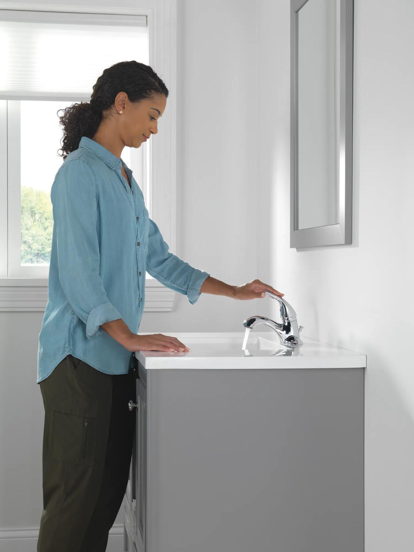 Single Handle Centerset Bathroom Faucet (Recertified)