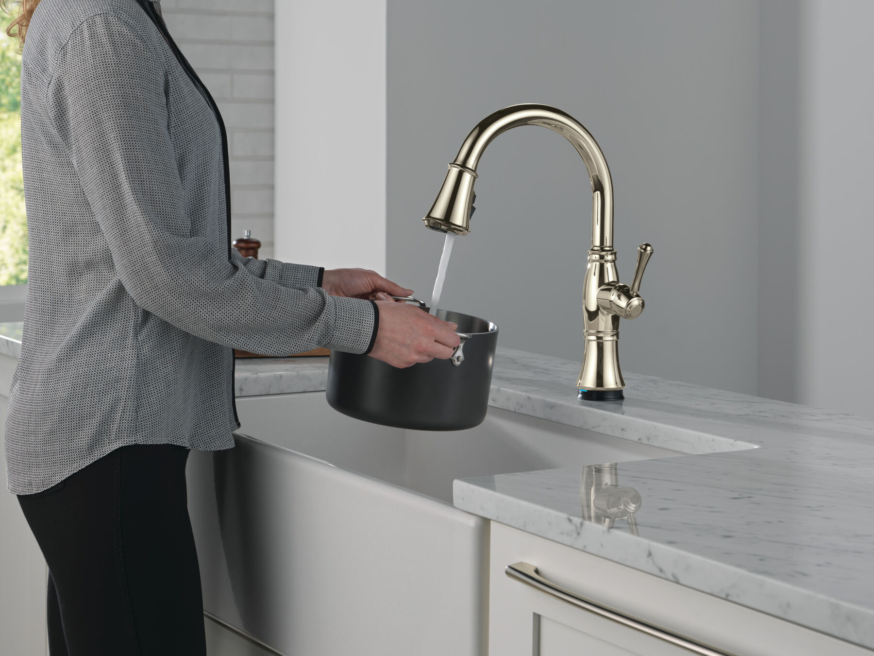 Touch<sub>2</sub>O&reg; Technology Kitchen Faucet with Touchless Technology