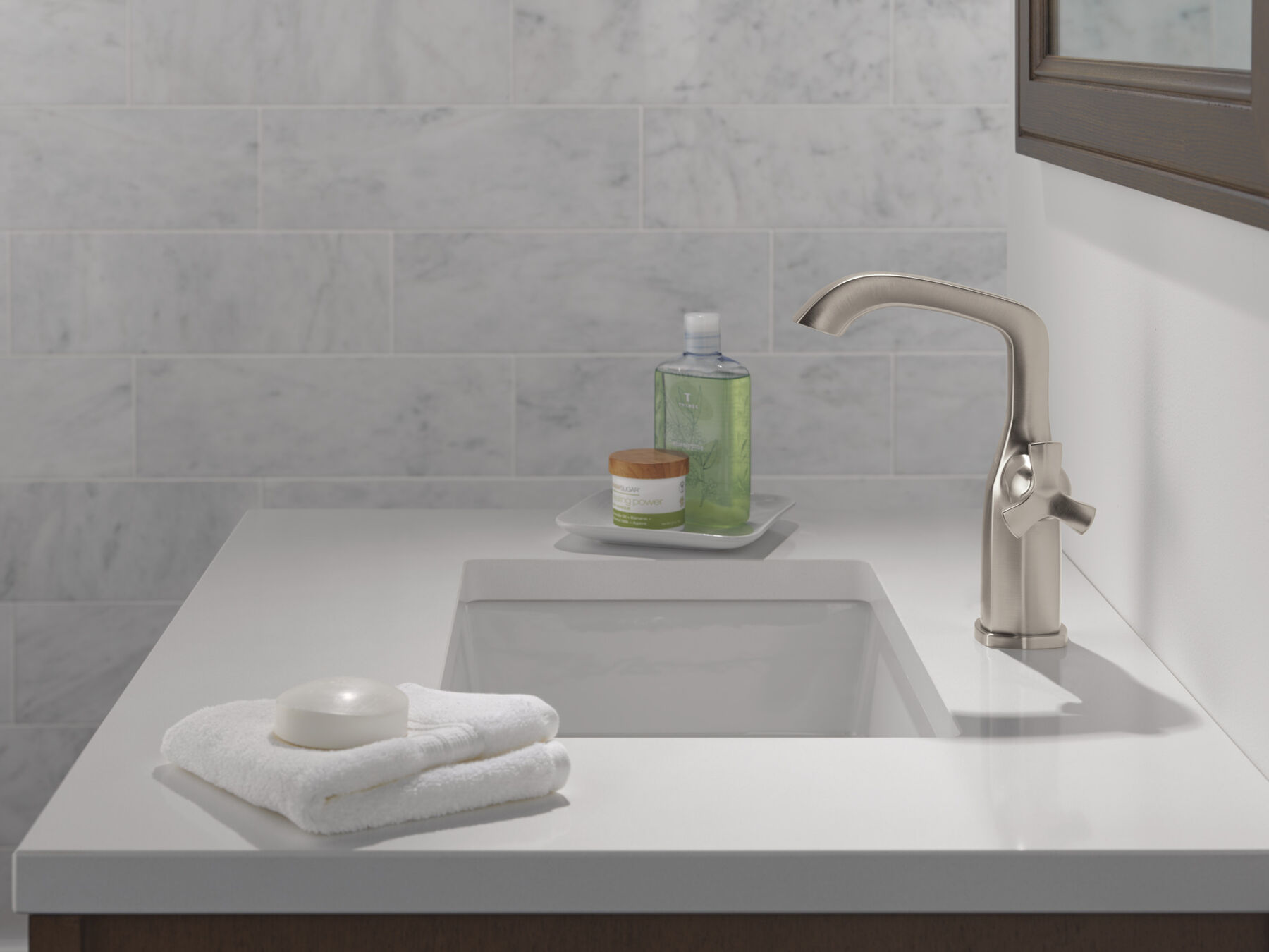 Single Handle Mid-Height Bathroom Faucet