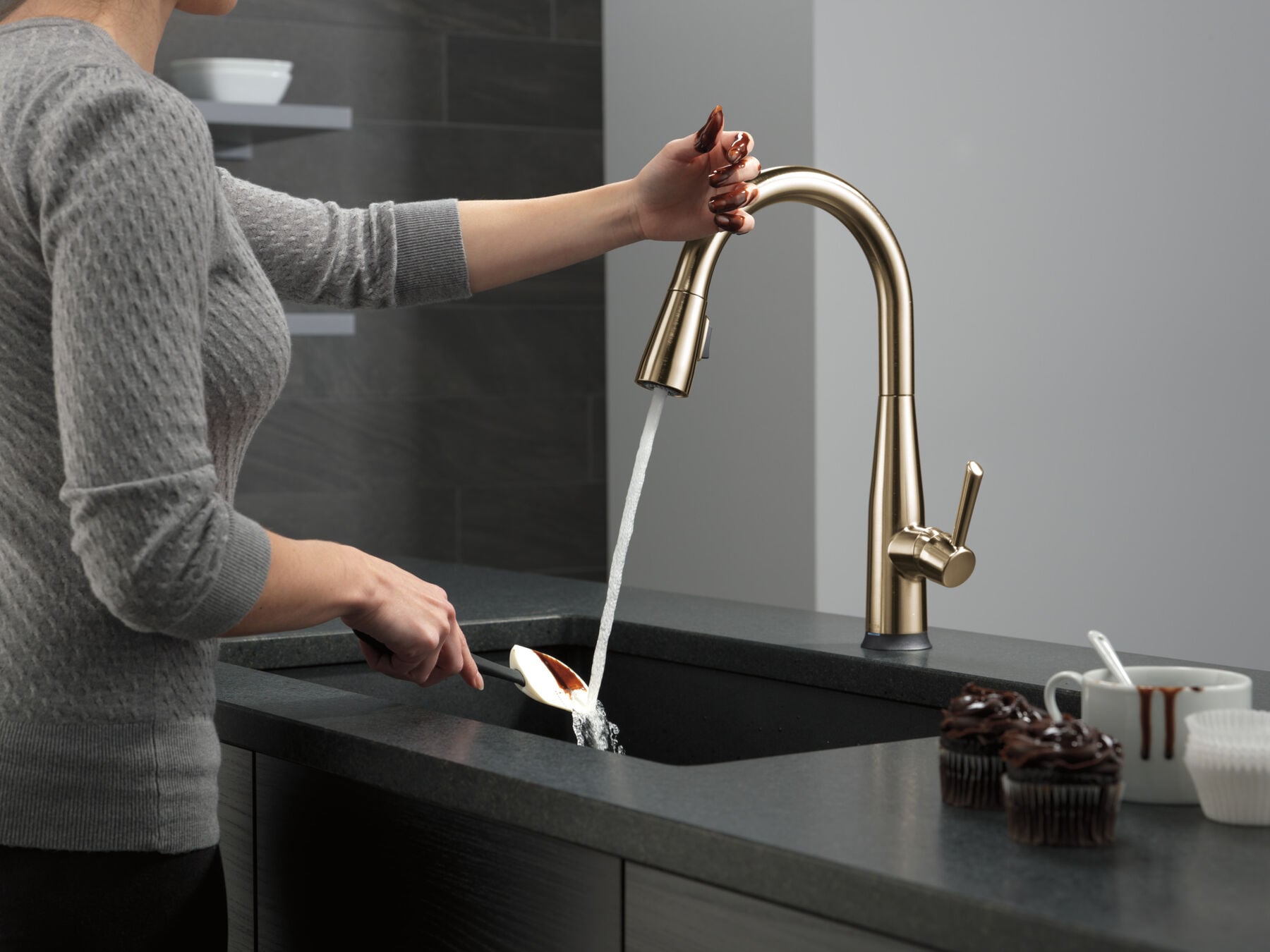 Touch2O Pull-Down Kitchen with Soap Disp Bundle
