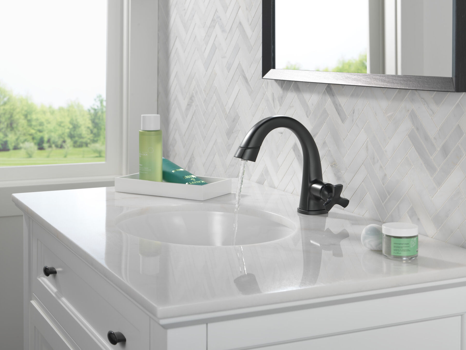 Single Handle Pull Down Bathroom Faucet