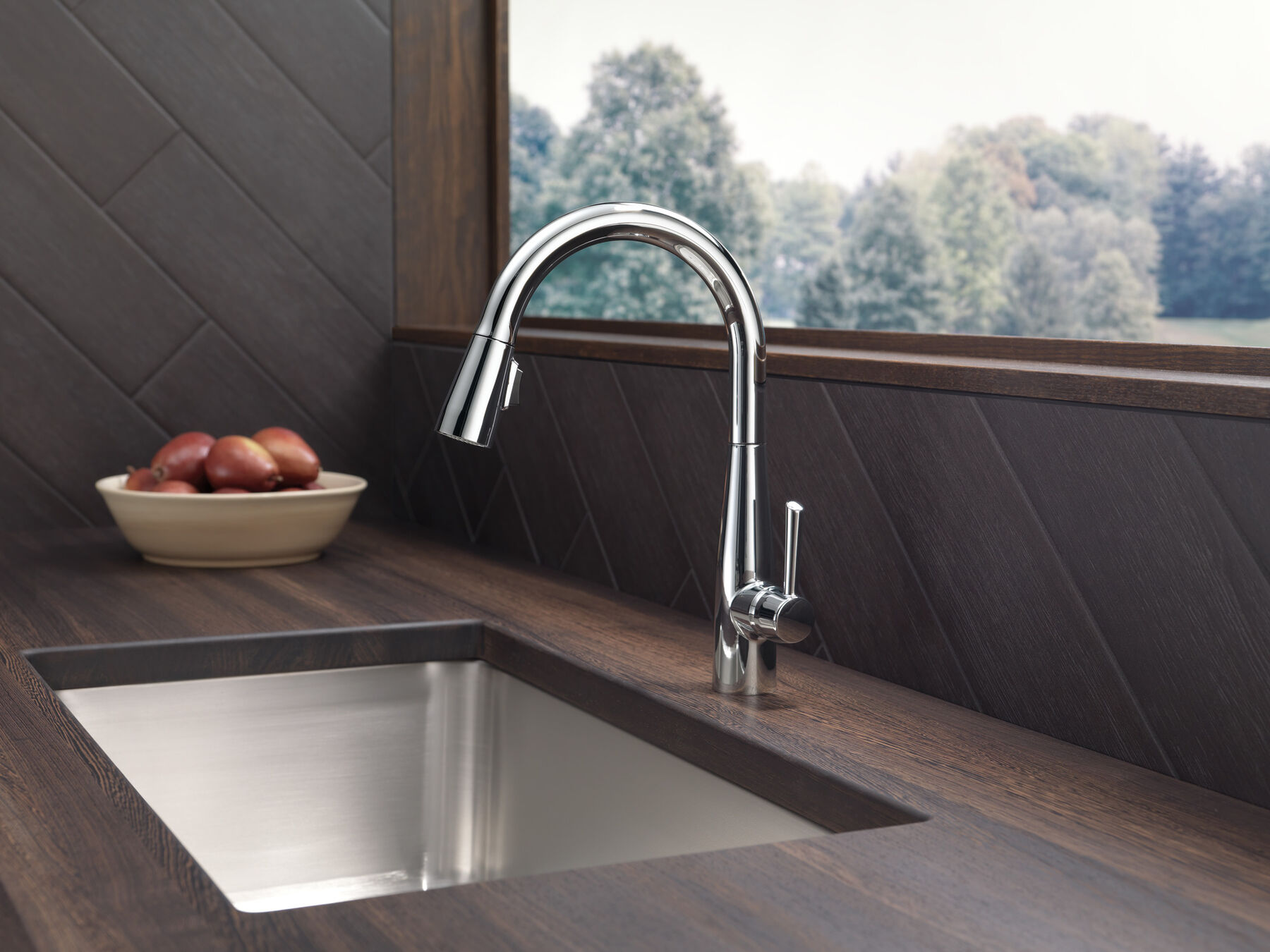Single Handle Pull-Down Kitchen Faucet