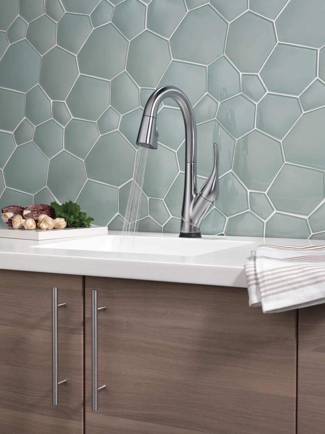 Single Handle Pull-Down Bar / Prep Faucet with Touch<sub>2</sub>O&reg; Technology