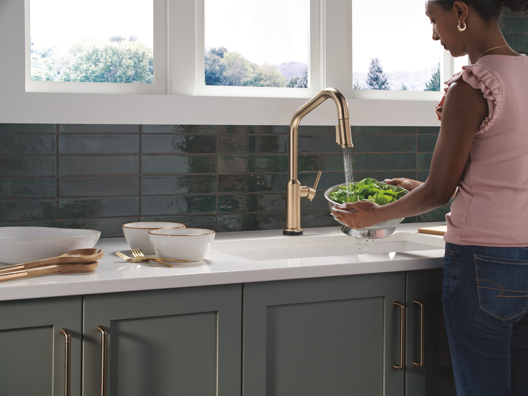 Touch2O® Technology Kitchen Faucet with Touchless Technology in
