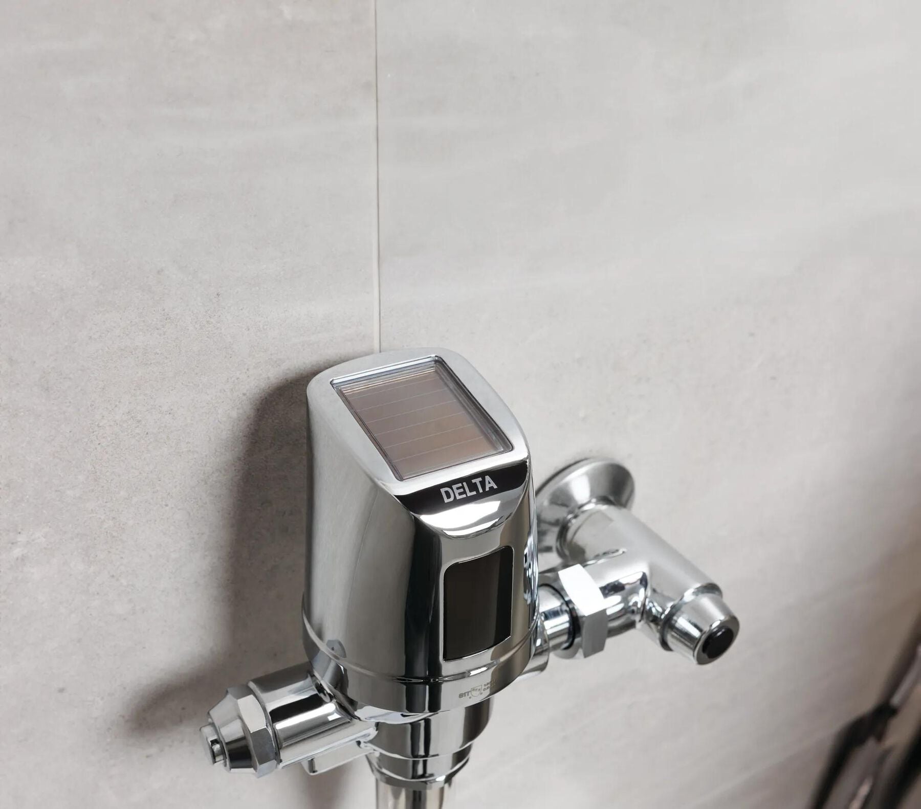Electronic Exposed Urinal Flush Valve with Mechanical Manual Override - Solar Operated