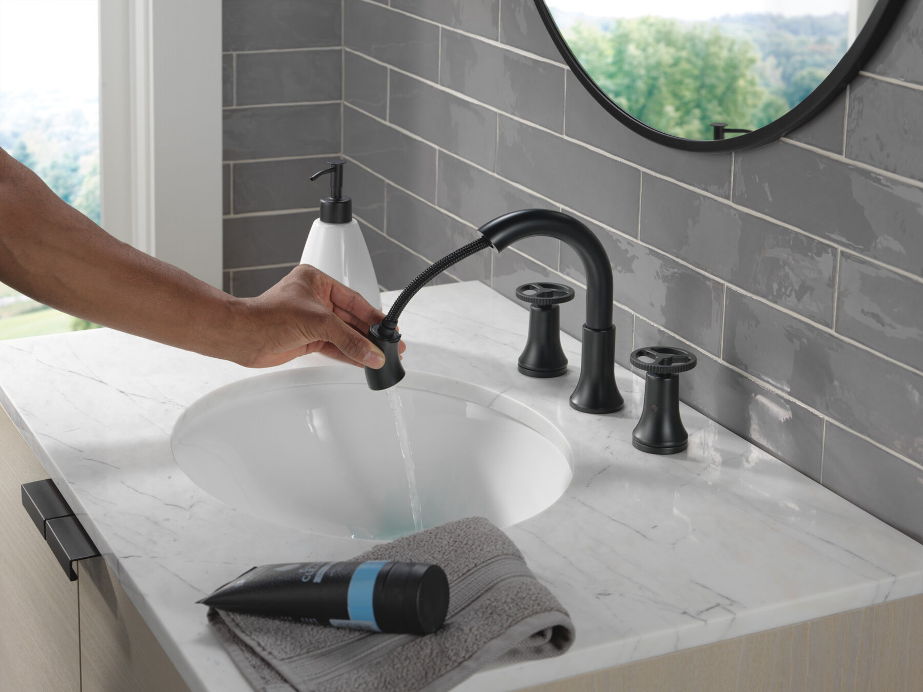 Two Handle Widespread Pull Down Bathroom Faucet