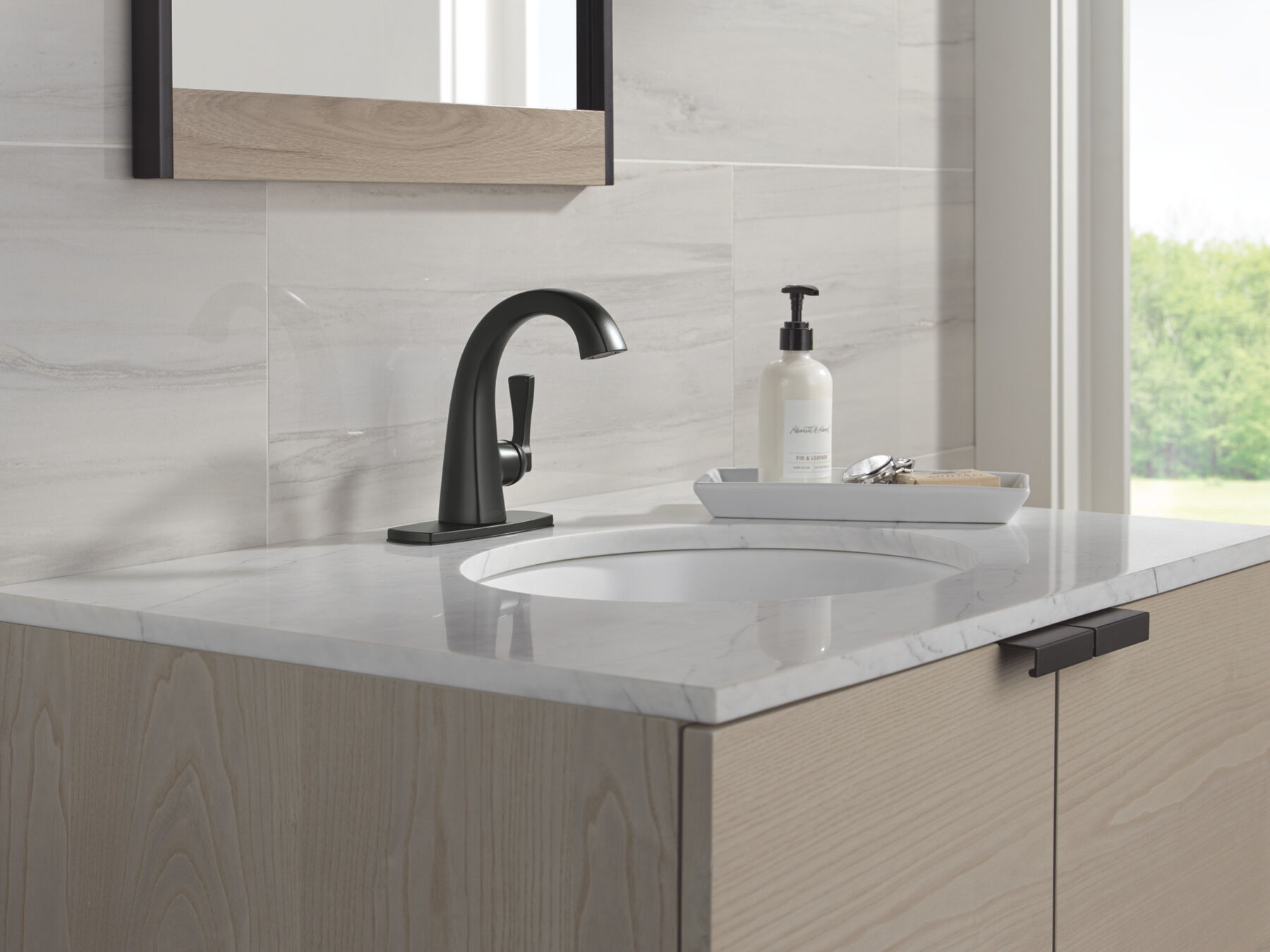 Single Handle Bathroom Faucet