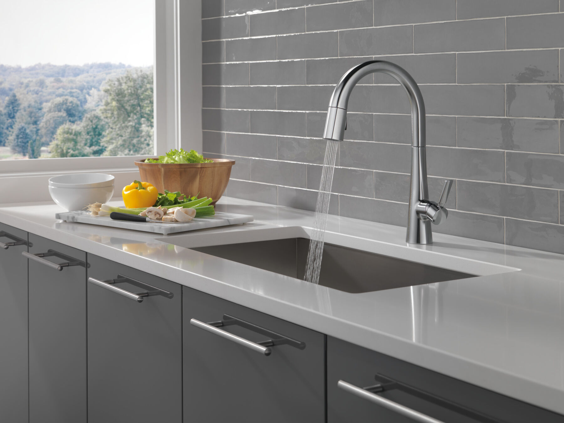 Single Handle Pull-Down Kitchen Faucet