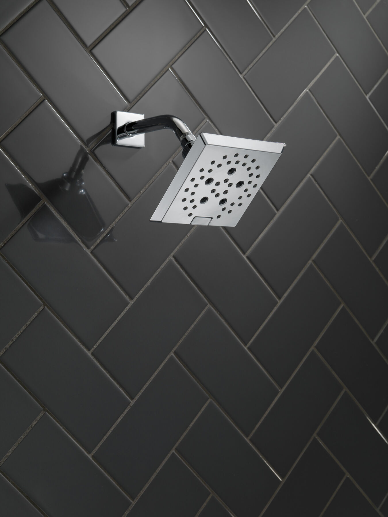 H<sub>2</sub>Okinetic&reg; 5-Setting Angular Modern Raincan Shower Head