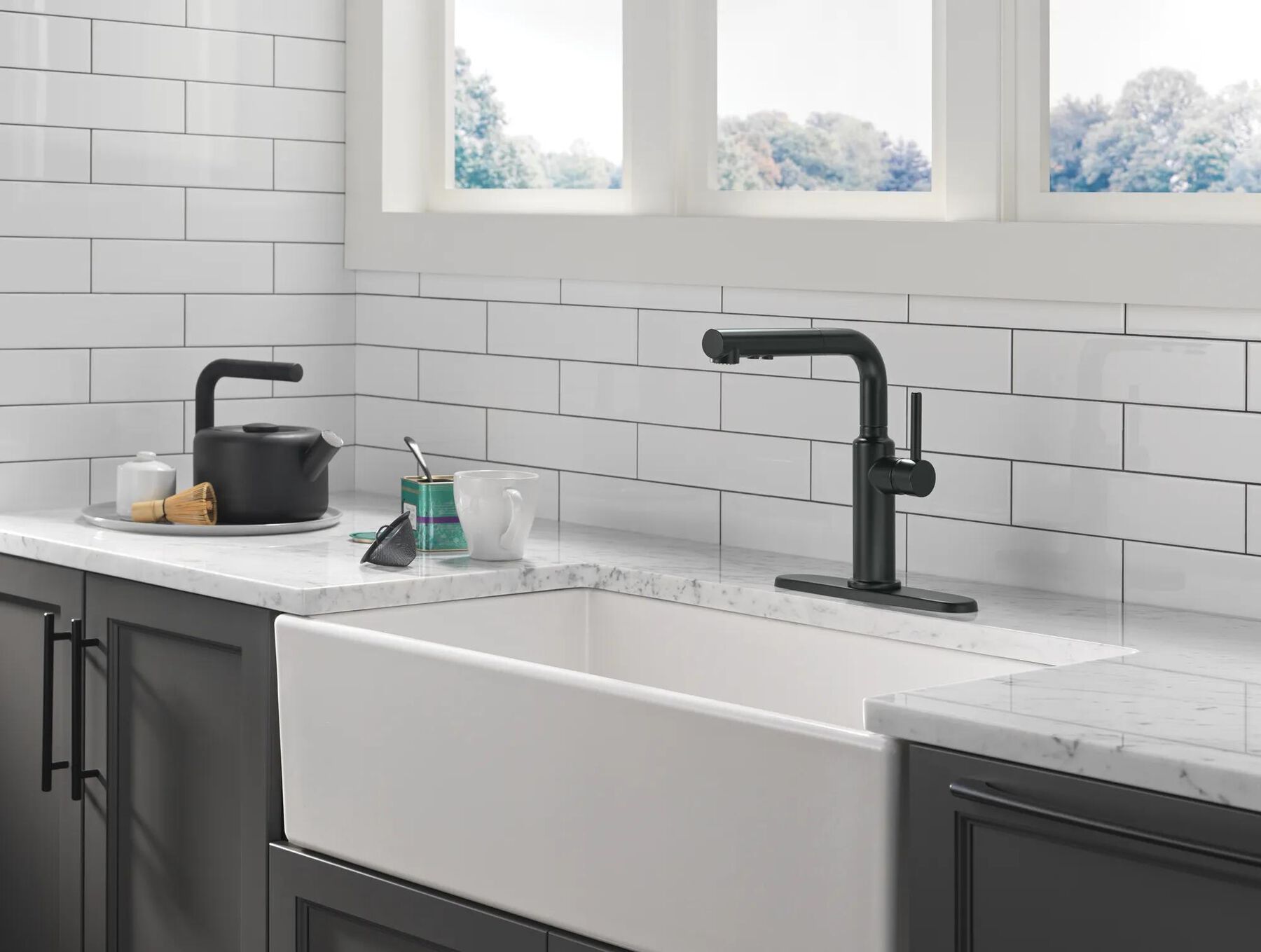 Single Handle Pull-Out Kitchen Faucet