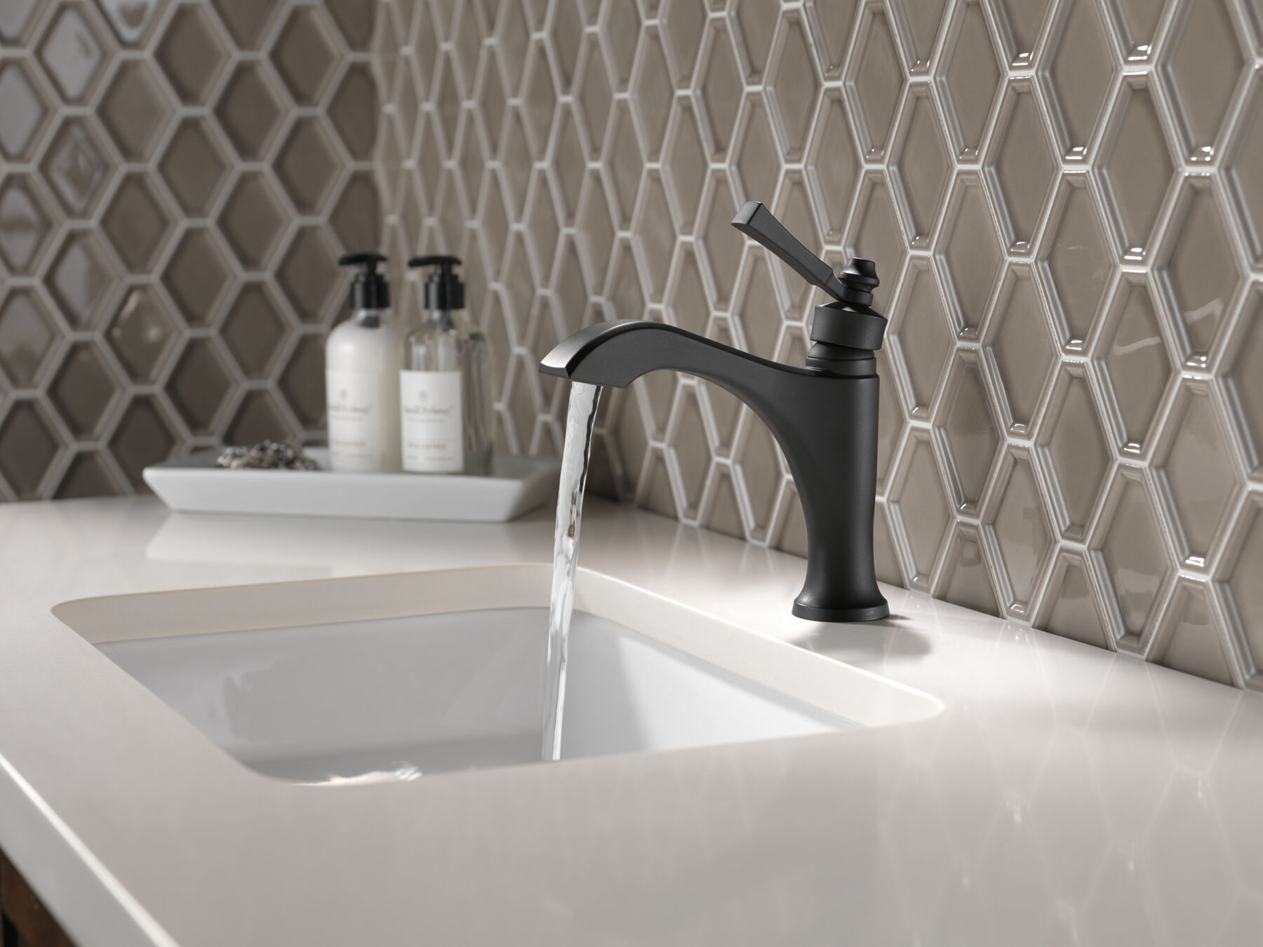 Single Handle Bathroom Faucet