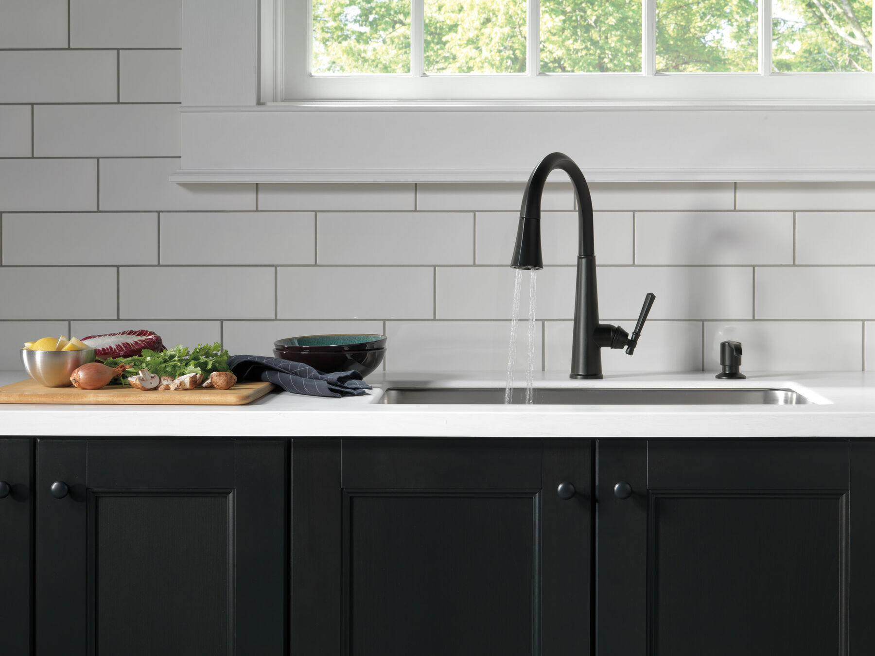 Single Handle Pull-Down Kitchen Faucet