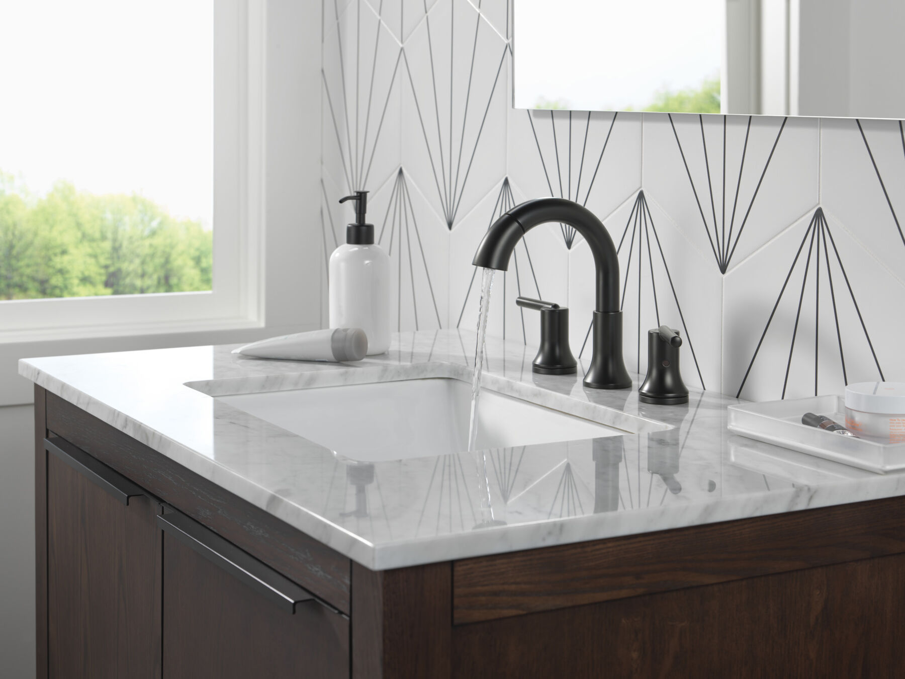 Two Handle Widespread Pull Down Bathroom (Recertified)