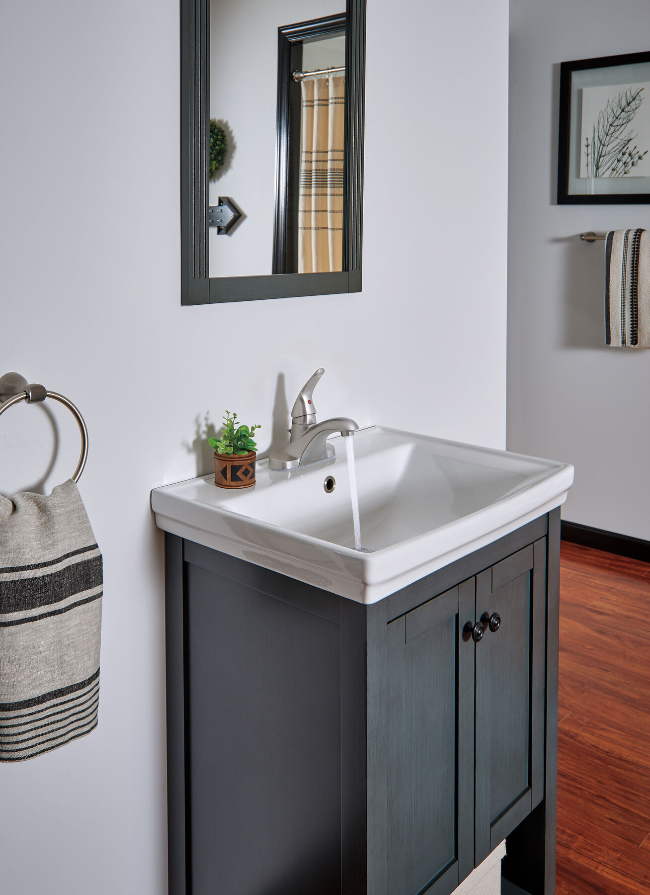 Single Handle Centerset Bathroom Faucet