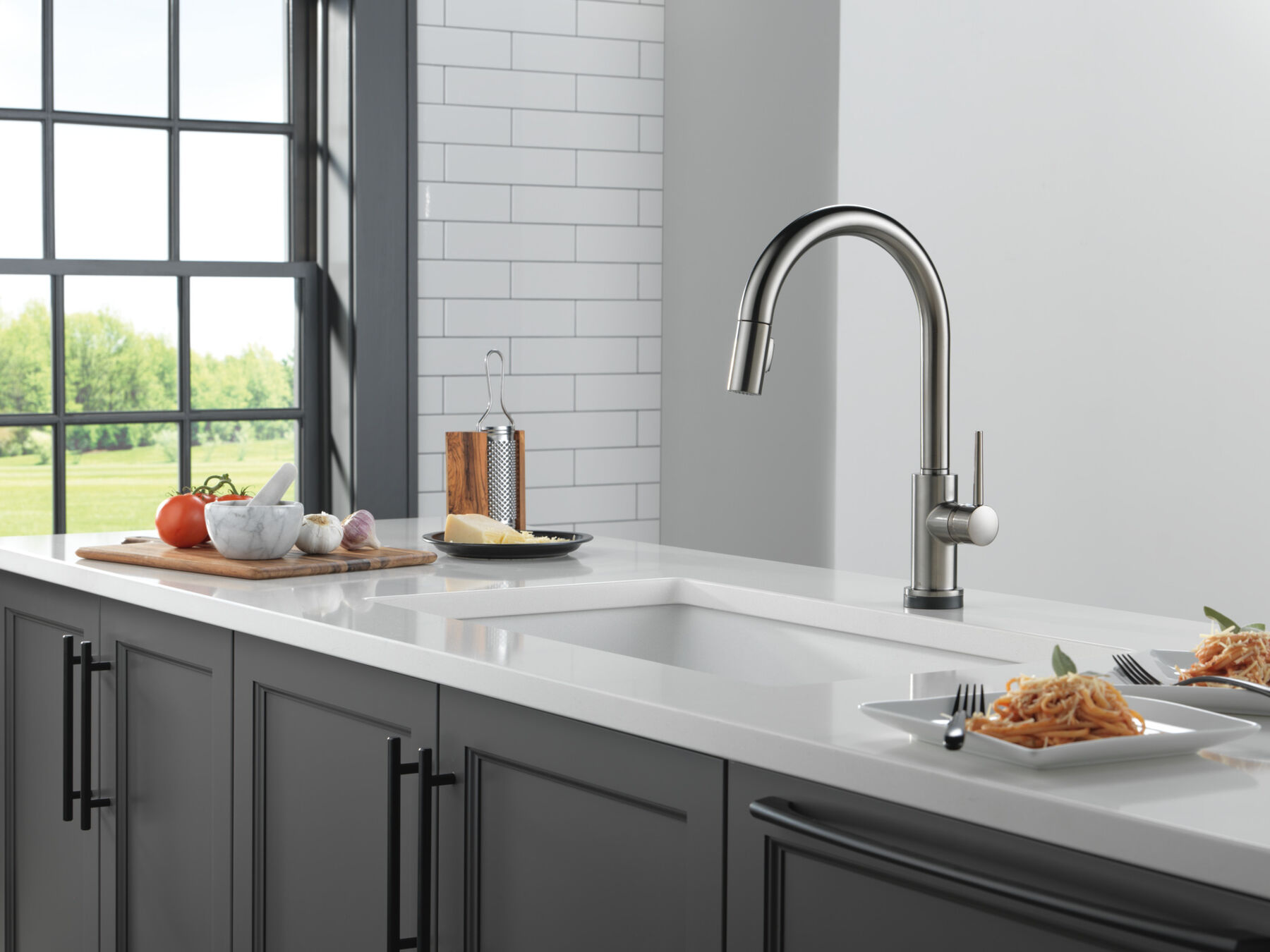 VoiceIQ&reg; Kitchen Faucet with Touch<sub>2</sub>O&reg; Technology with Touchless Technology
