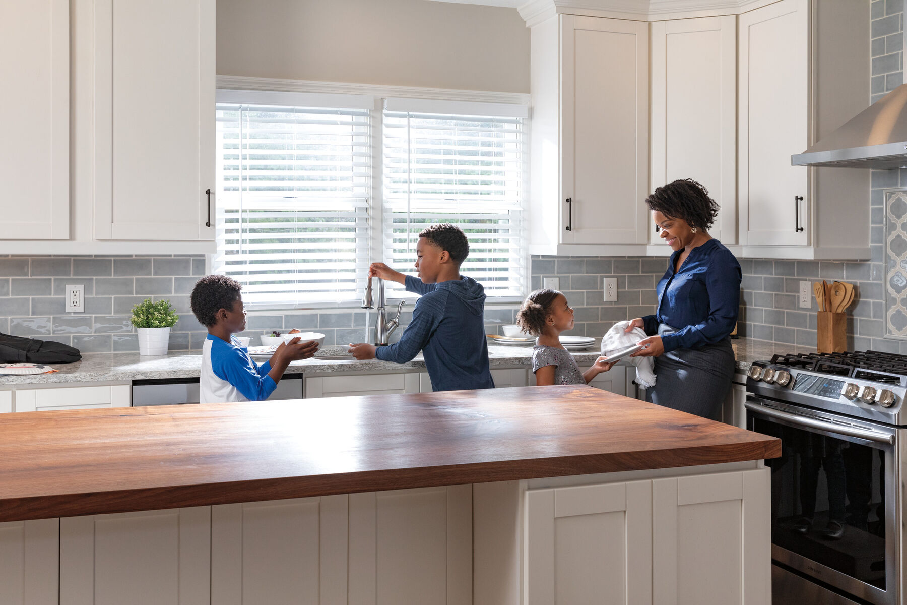 VoiceIQ&reg; Single Handle Pull-Down Faucet with Touch<sub>2</sub>O&reg; Technology