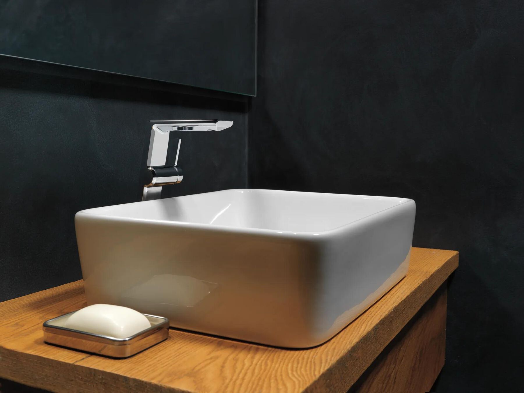 Single Handle Vessel Bathroom Faucet