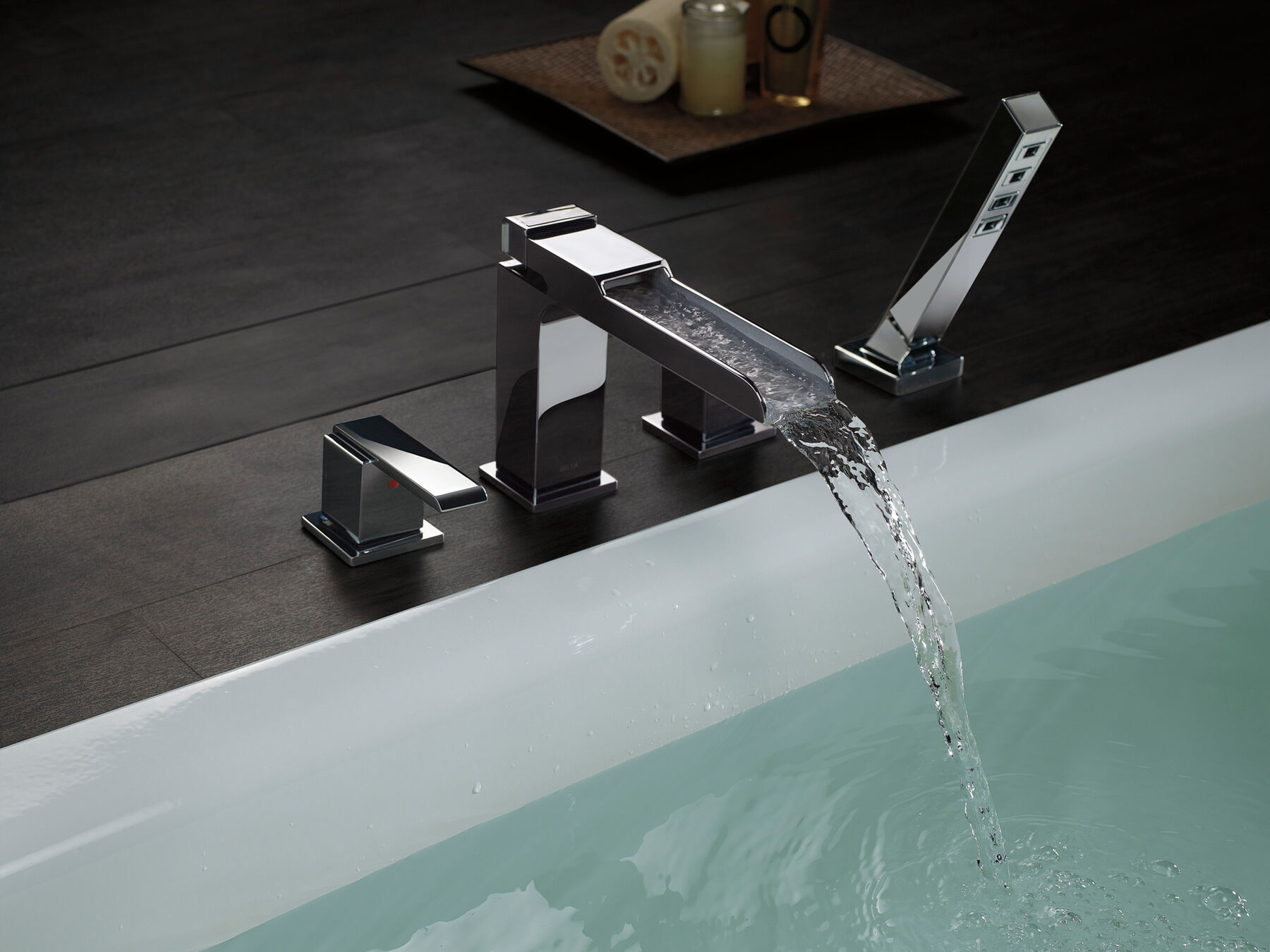 Channel Roman Tub With Hand Shower Trim (Recertified)
