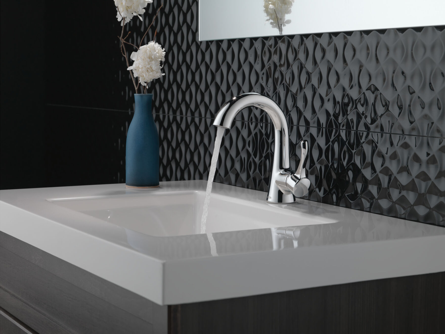 Single-Hole Bathroom Faucet (Recertified)