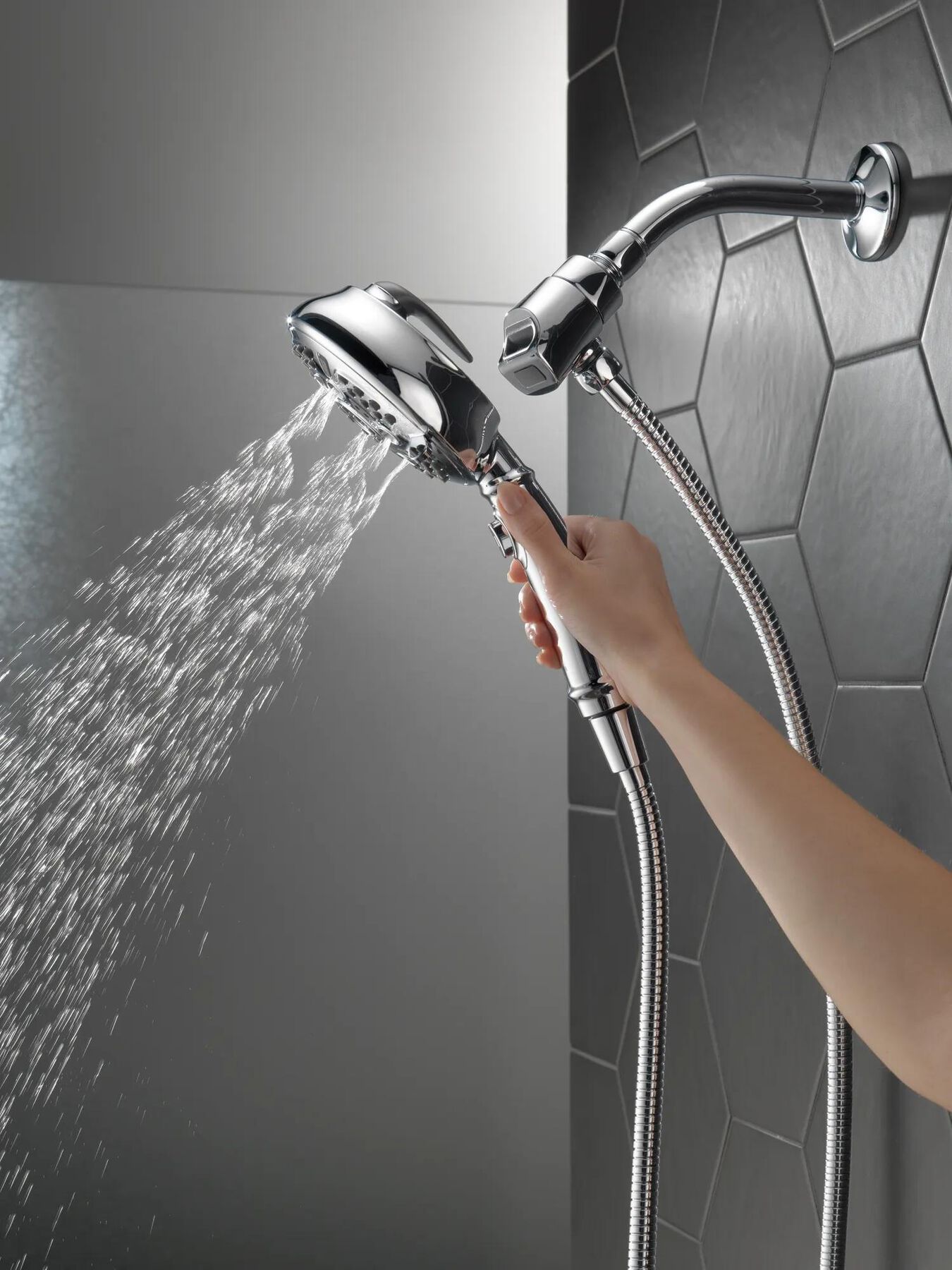 SureDock&trade; 7-Setting Hand Shower