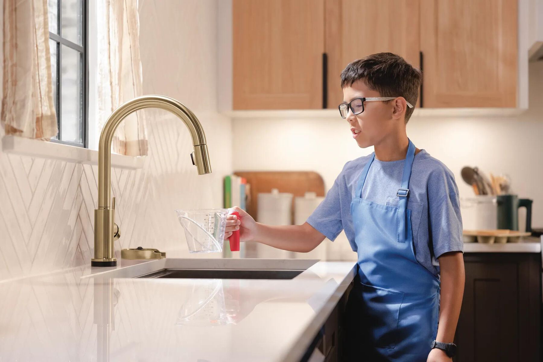 VoiceIQ&reg; Kitchen Faucet with Touch<sub>2</sub>O&reg; Technology with Touchless Technology