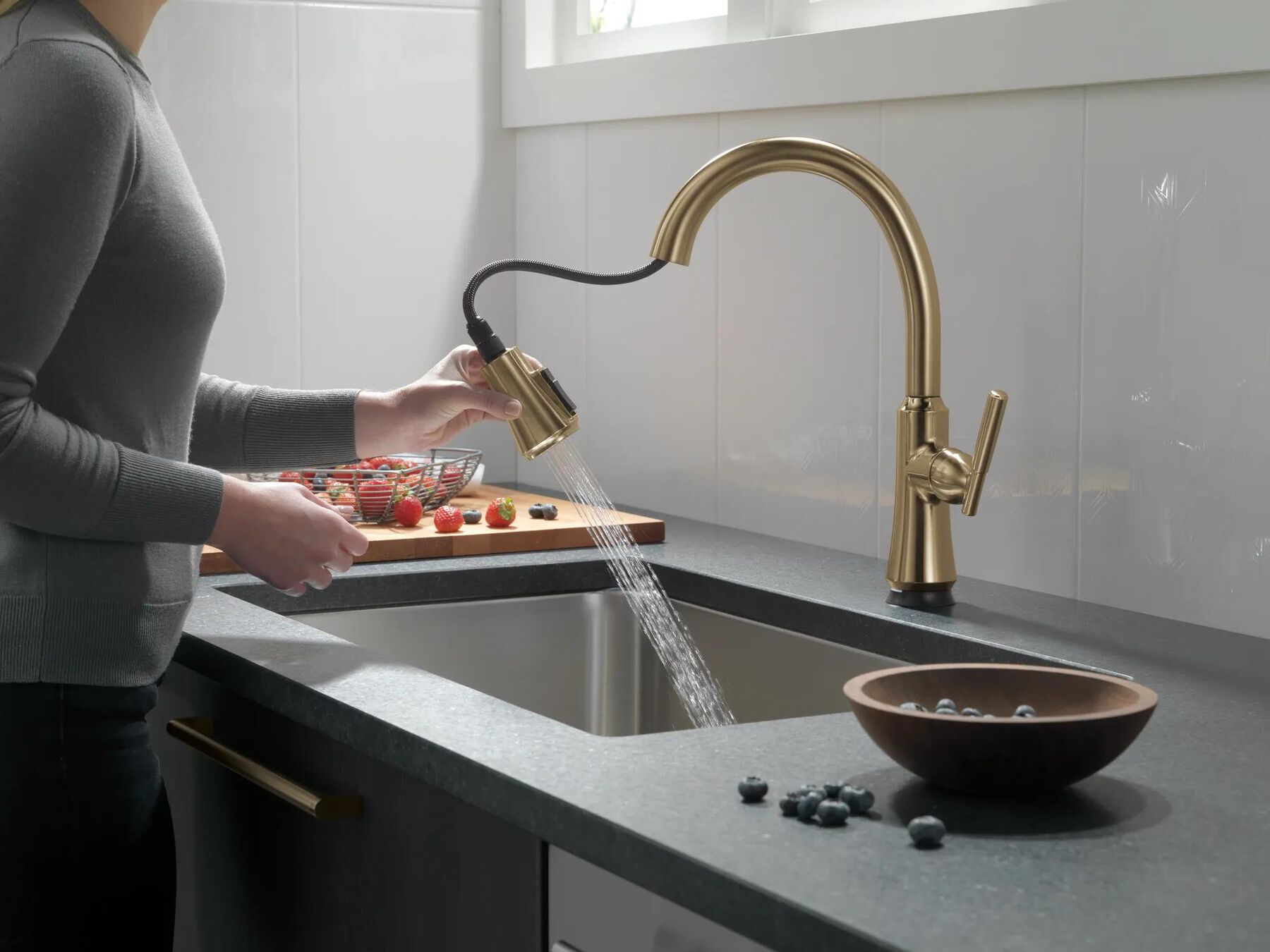Single Handle Pull-Down Kitchen Faucet with Touch<sub>2</sub>O&reg; Technology Technology