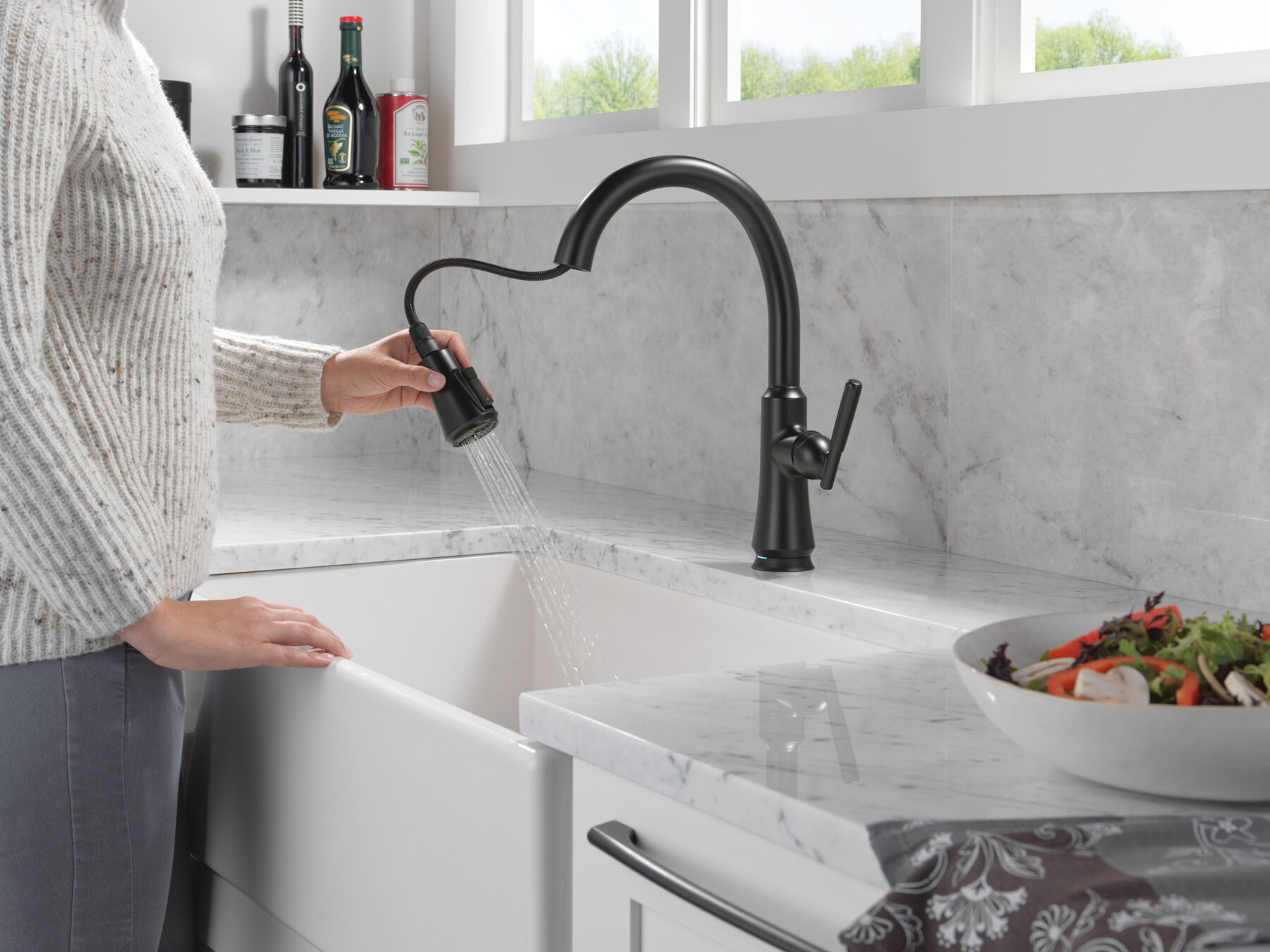 Touch<sub>2</sub>O&reg; Technology Kitchen Faucet with Touchless Technology