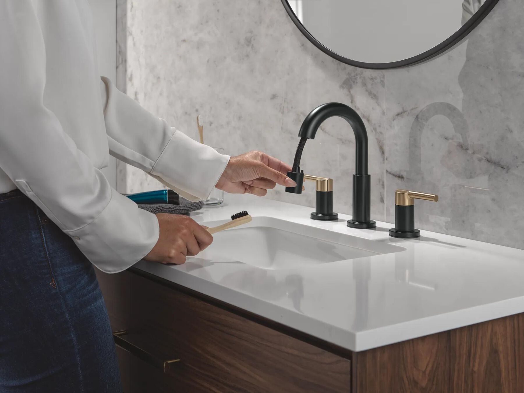 Two Handle Widespread Pull-Down Bathroom Faucet (Recertified)