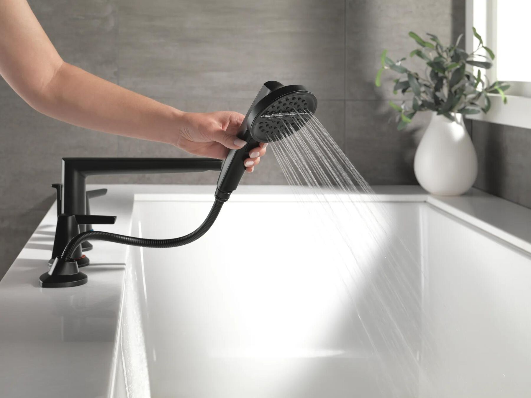 4-Hole Roman Tub Trim with Hand Shower (Recertified)