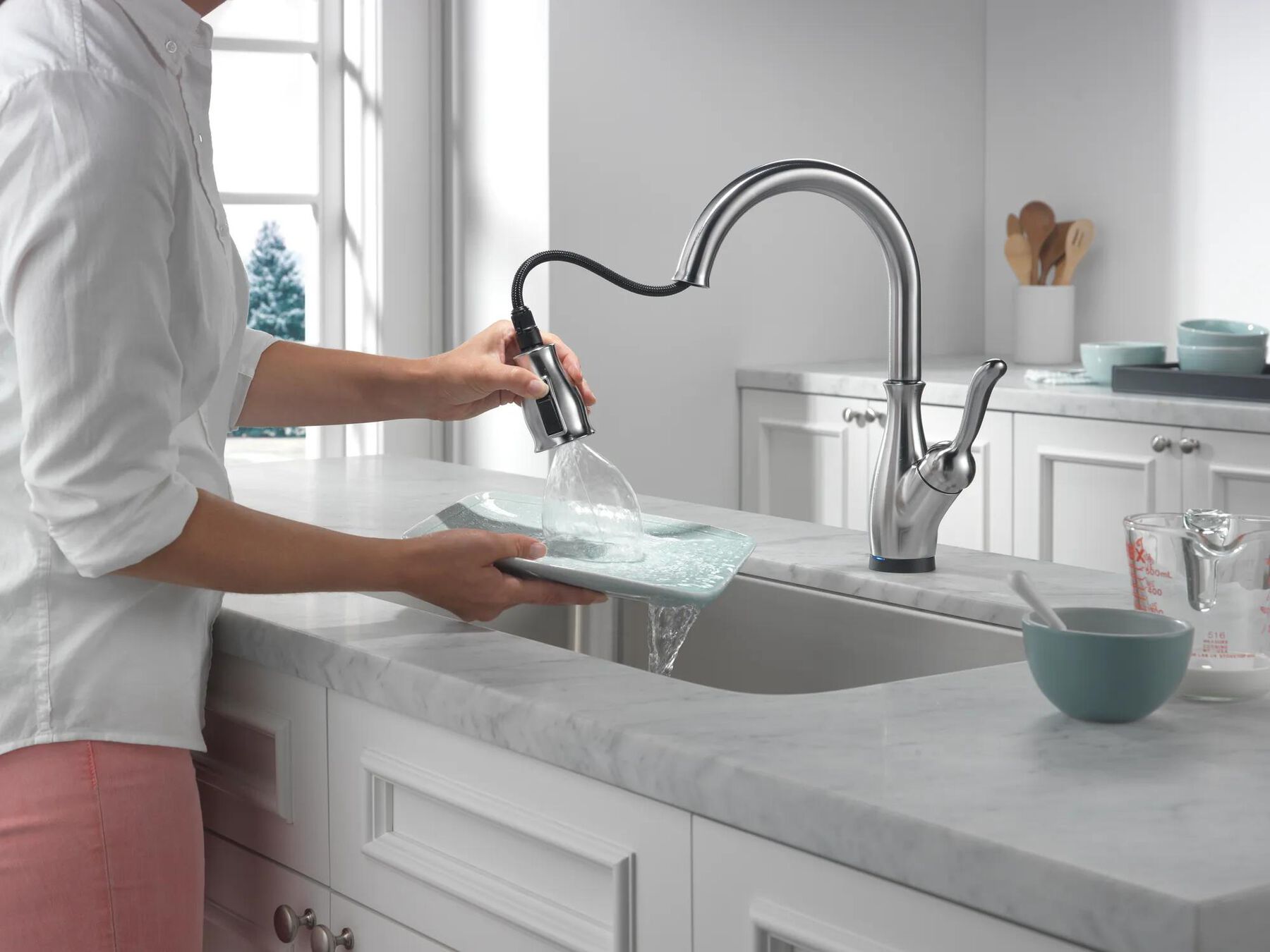 Single Handle Pull-Down Kitchen Faucet with Touch<sub>2</sub>O&reg; and ShieldSpray&reg; Technologies