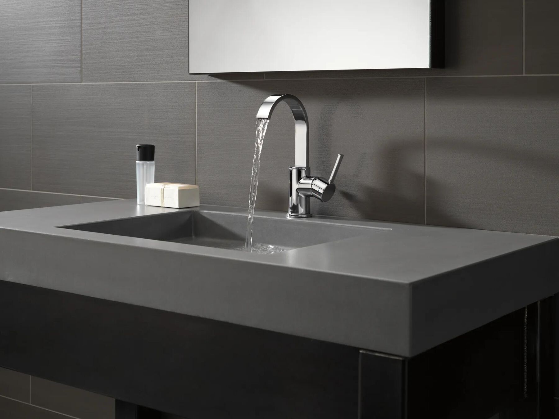 Single Handle Bathroom Faucet