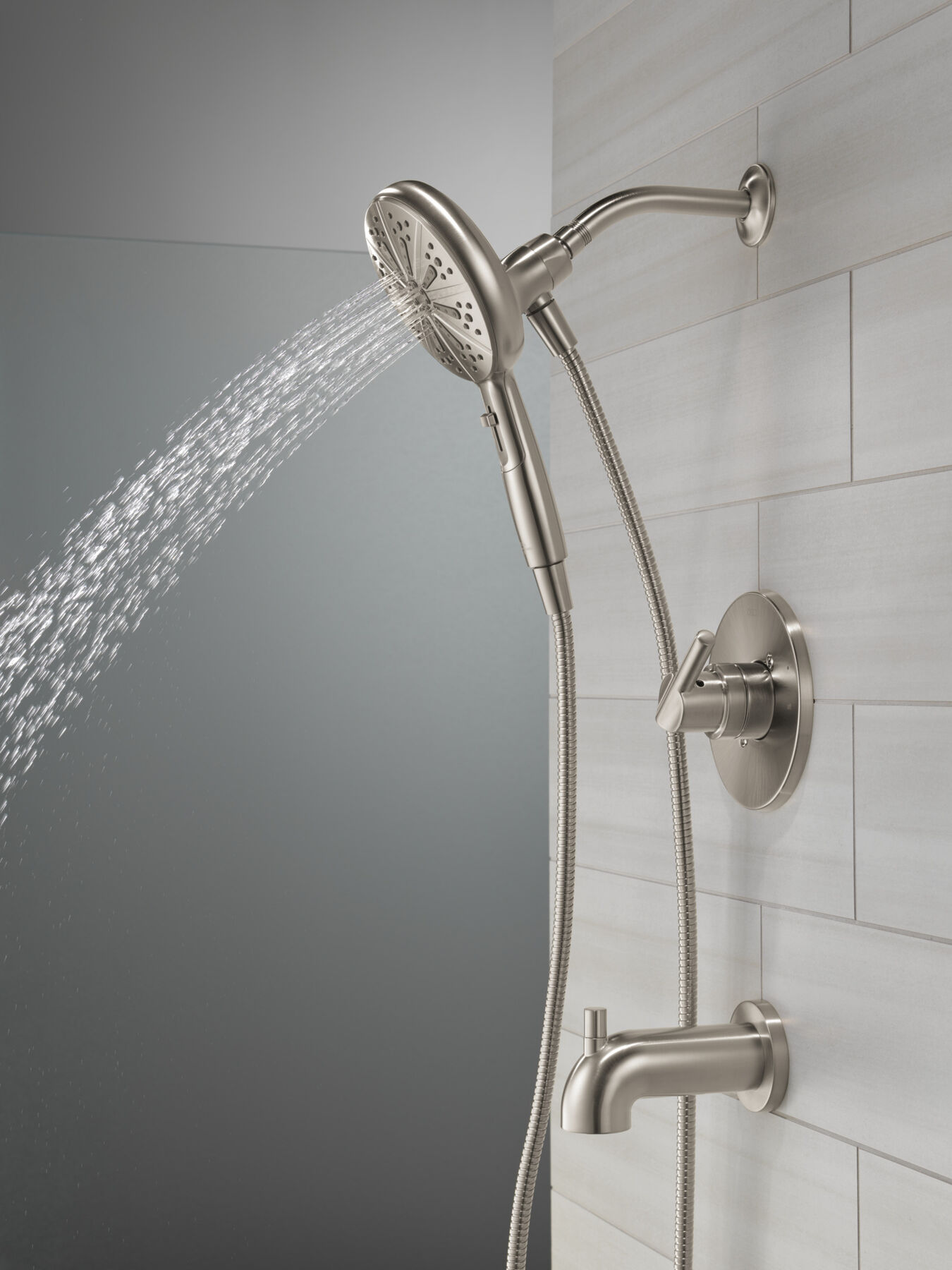 Monitor&reg; 14 Series Tub and Shower with SureDock&reg; Hand Shower