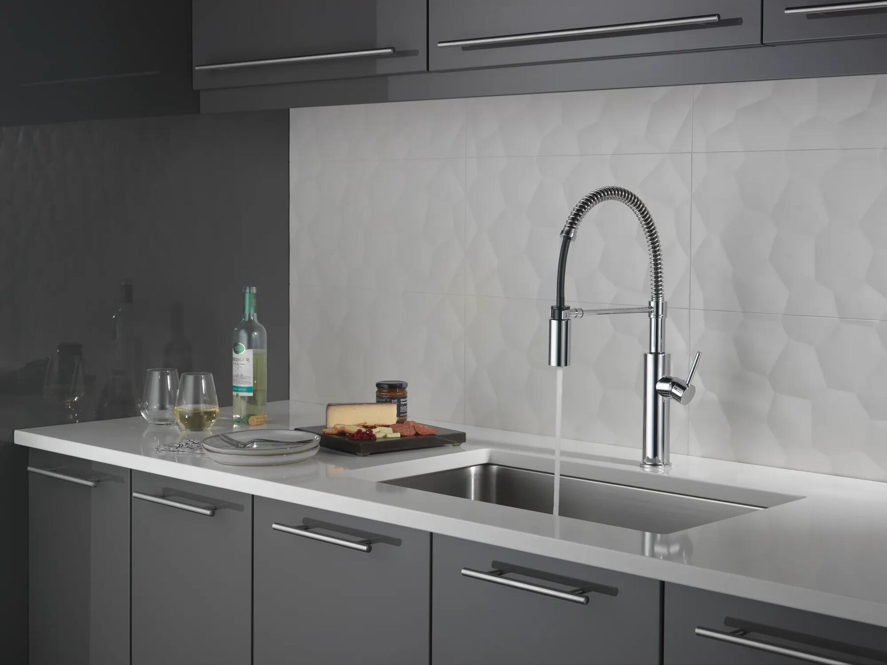 Pull-Down Kitchen Faucet (Recertified)