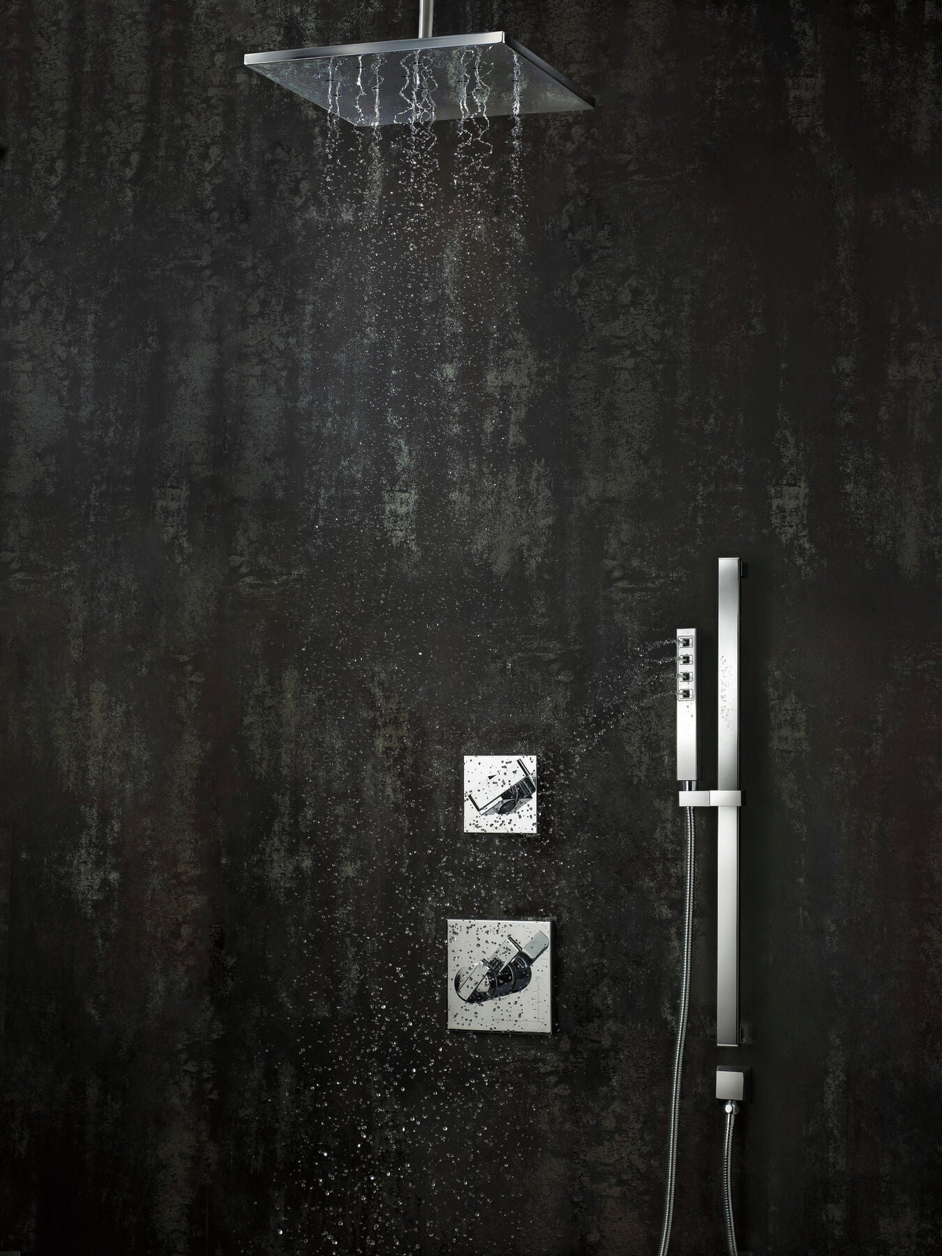 14" Square Showerhead with H<sub>2</sub>Okinetic&reg;  Technology