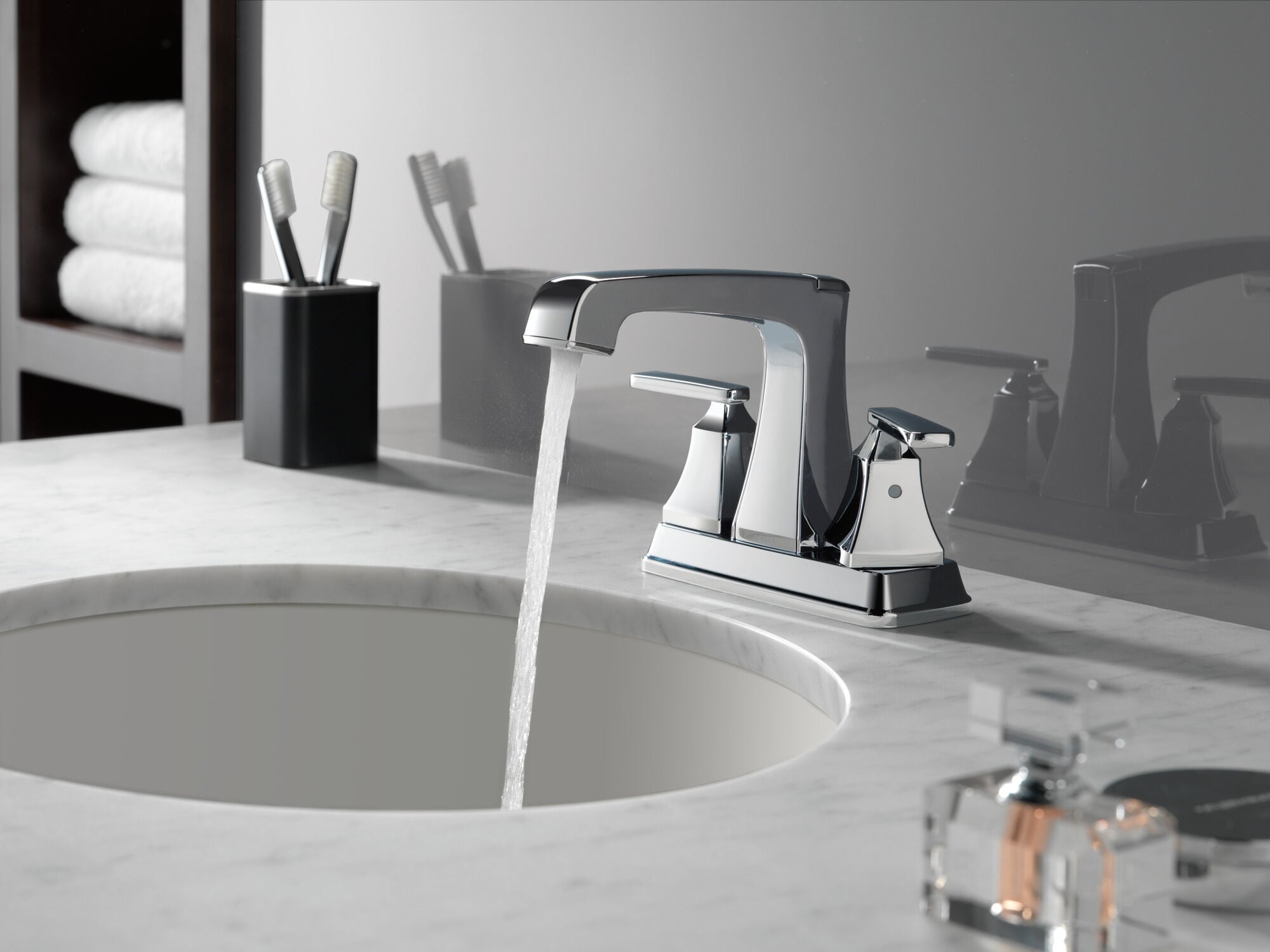 Two Handle Centerset Bathroom Faucet in Chrome 2564-MPU-DST